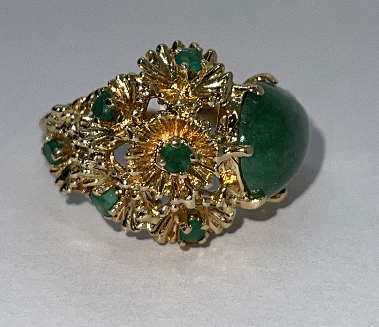 14K GOLD LARGE JADE AND EMERALDS COCKTAIL RING SZ 7.5 (1 of 4)