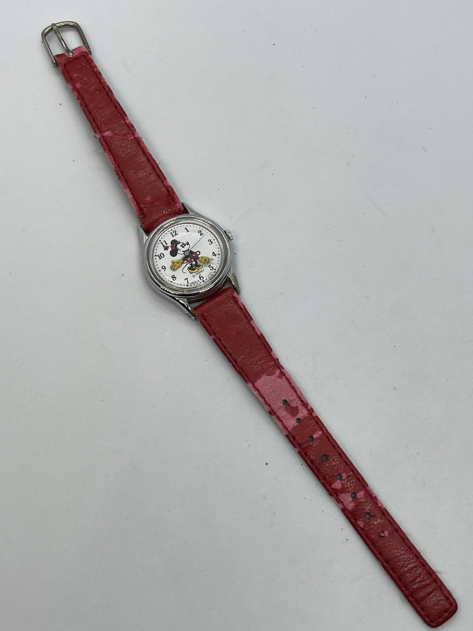 VINTAGE DISNEY MICKEY MOUSE WRISTWATCH (1 of 3)