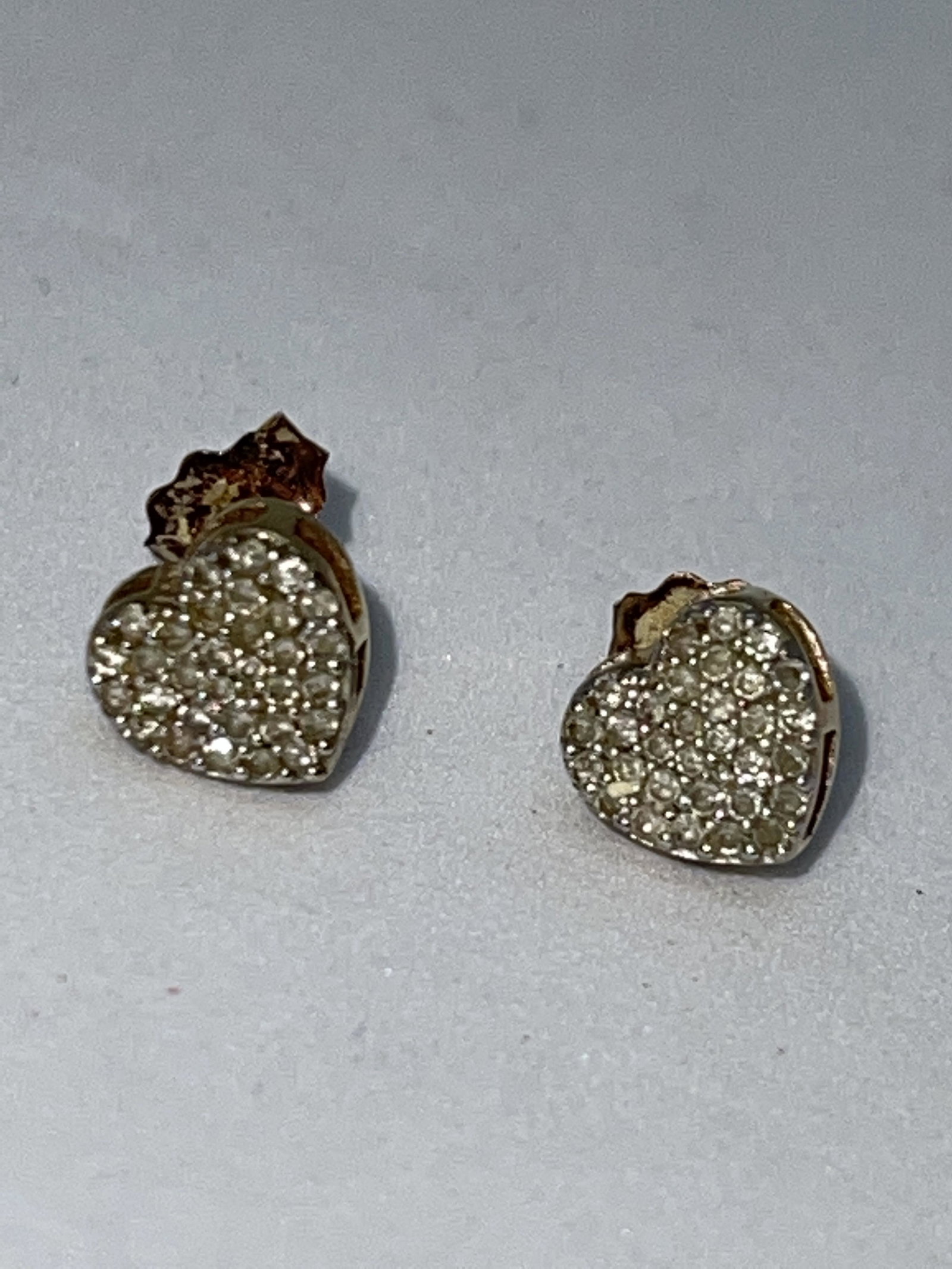 10K GOLD 0.25 TCW DIAMONDS HEART STUDS EARRINGS (1 of 2)