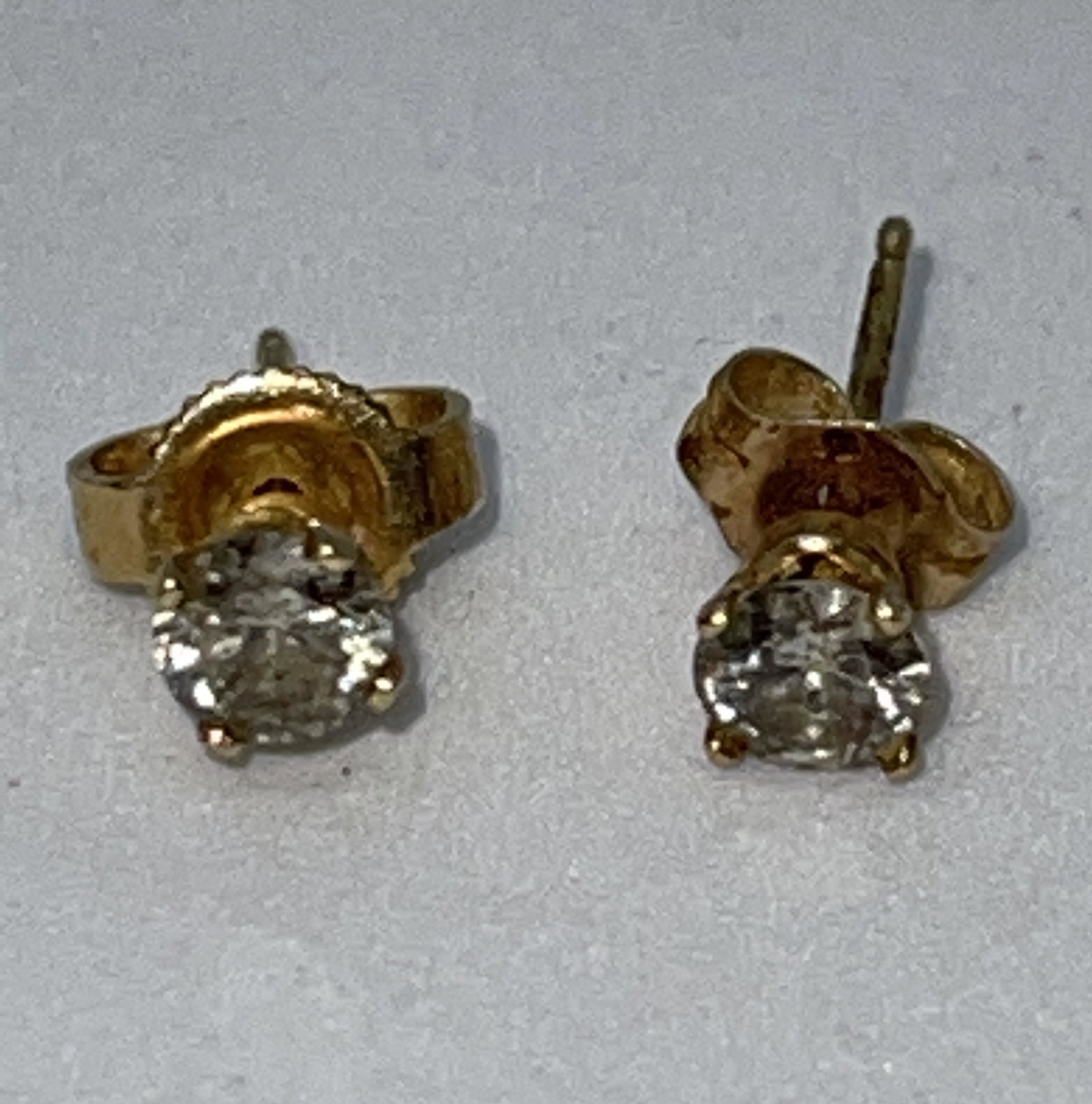 STUNNING 14K GOLD 0.40 TCW DIAMONDS STUDS EARRINGS (1 of 2)
