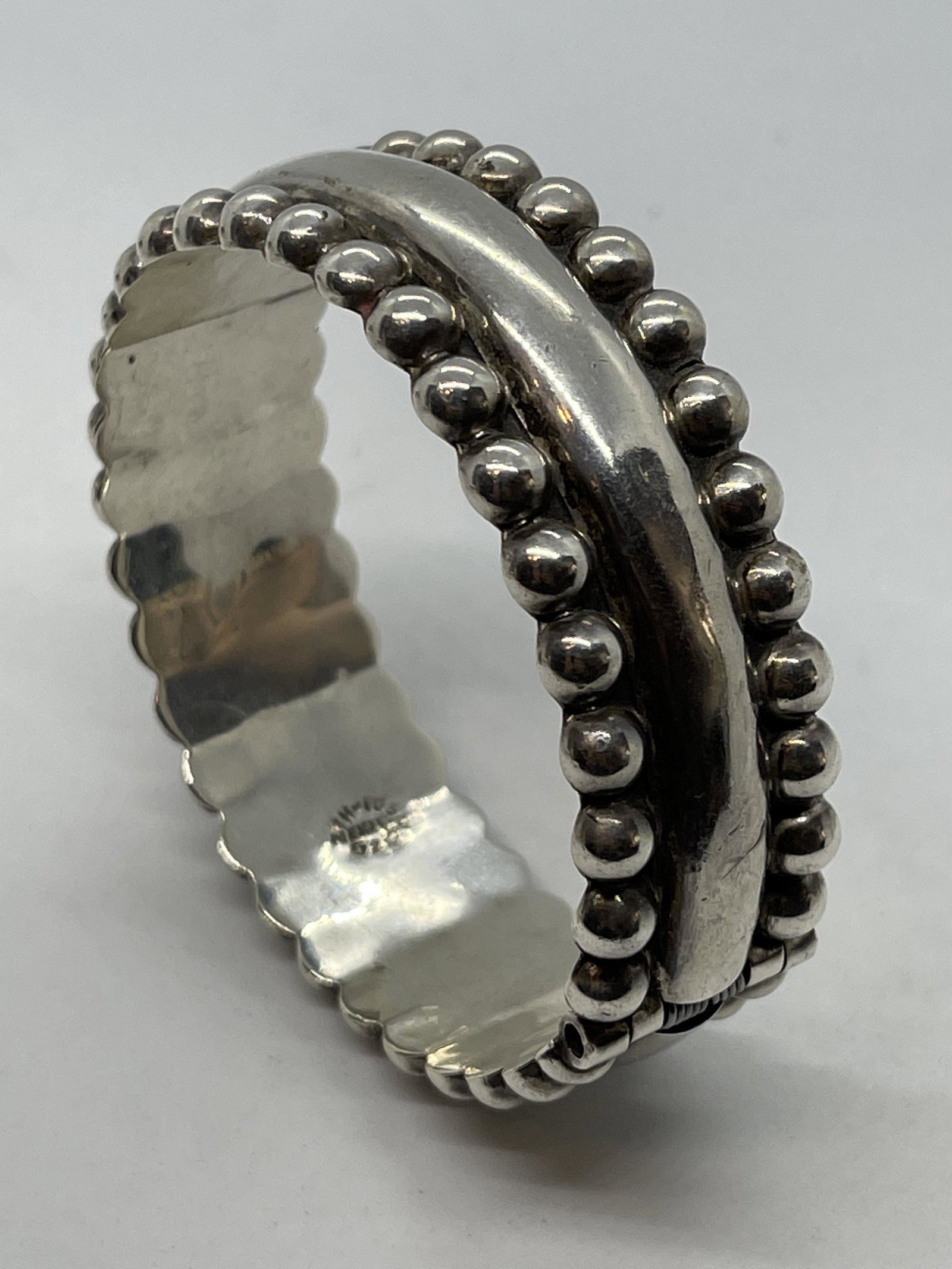 BEAUTIFUL STERLING SILVER BANGLE BRACELET 49.7G (1 of 3)