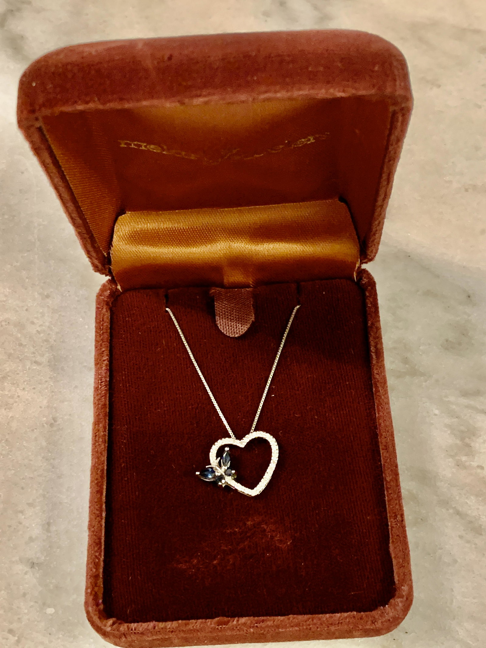 ESTATE 10K GOLD HEART SHAPED GEMSTONE NECKLACE IN BOX (1 of 5)