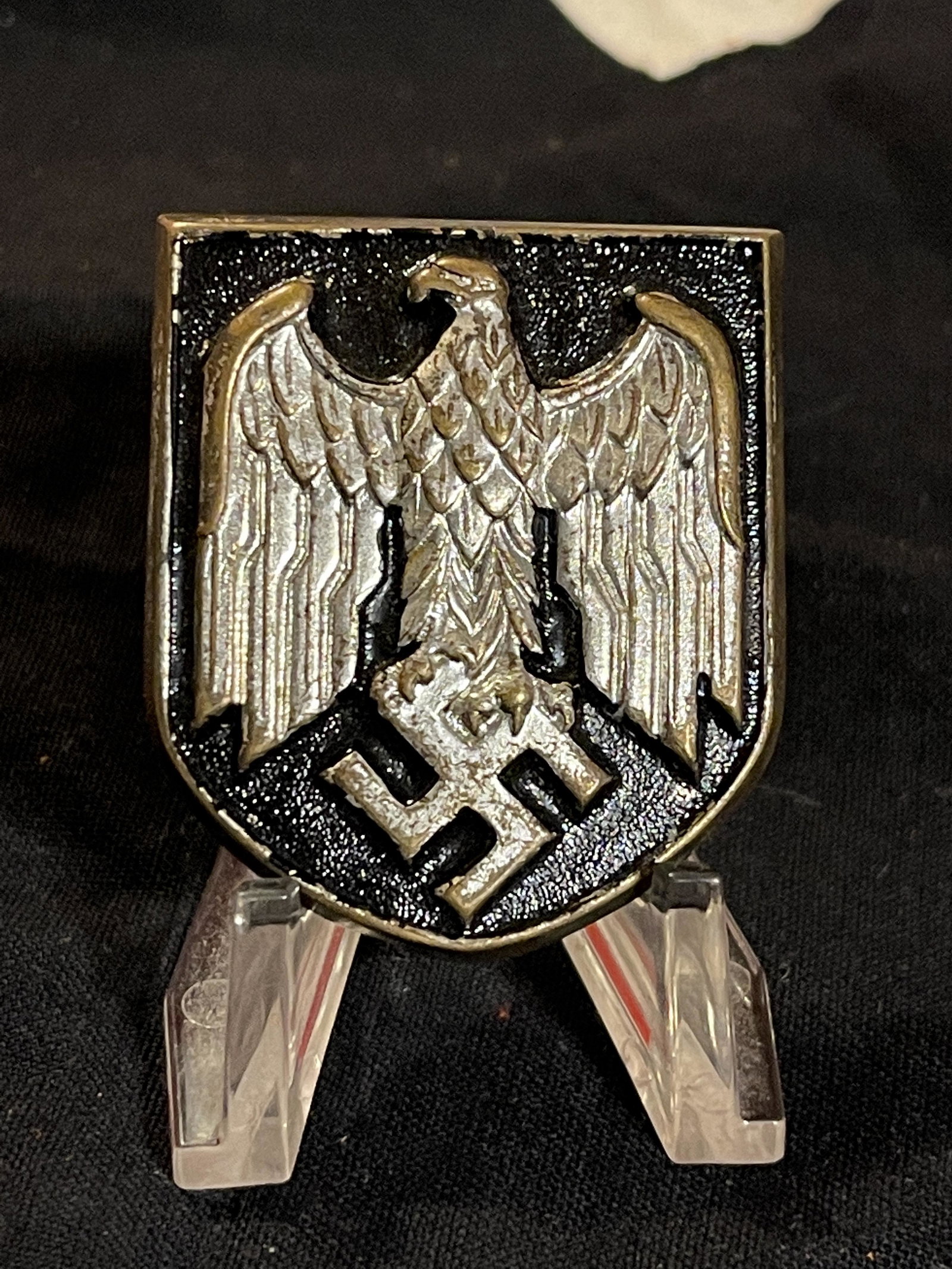 SCARCE WW2 GERMAN PITH HELMET SHIELD: SCARCE WW2 GERMAN PITH HELMET SHIELD. IT IS IN MINT OVERALL SHAPE AND CONDITION WITH A BEAUTIFUL OVERALL PATINA. HAS A GREAT LOOK TO IT WITH AN EXCELLENT OVERALL EYE APPEAL. PLEASE VIEW ALL DETAILED P