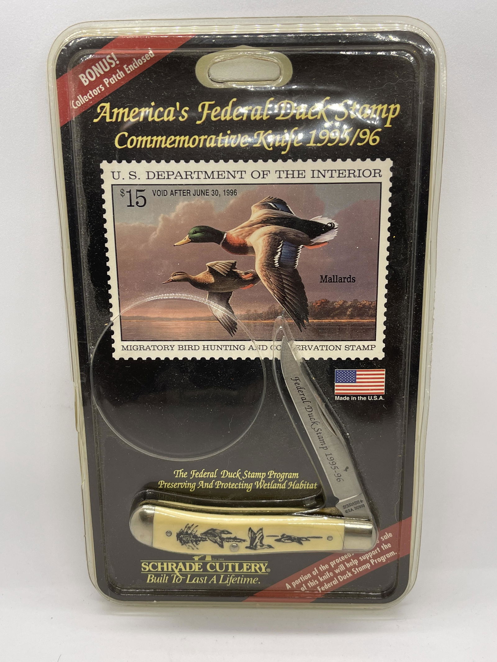 US FEDERAL DUCK STAMP COMMEMORATIVE KNIFE CASED (1 of 4)