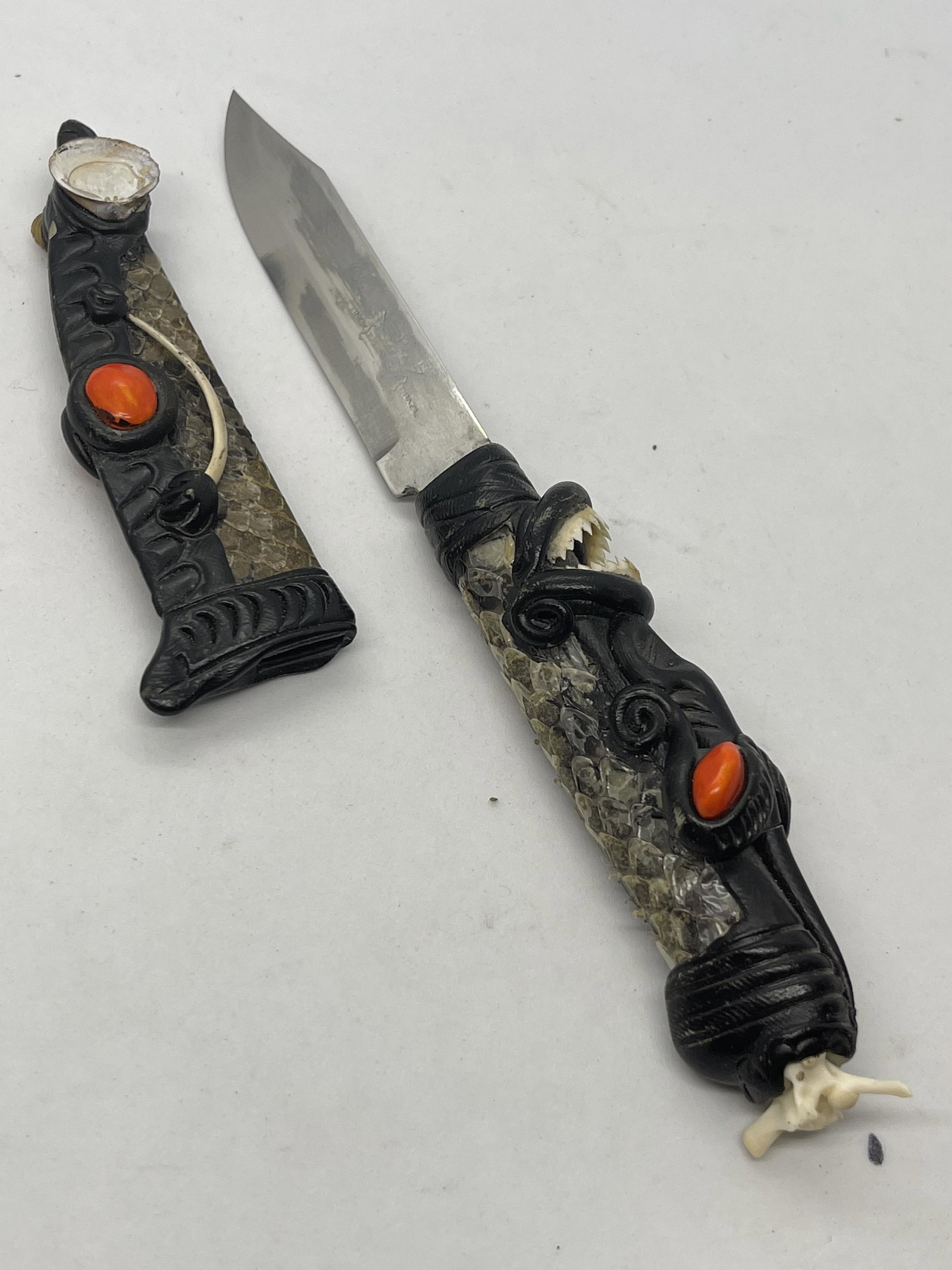 RARE HAND-MADE AMAZON RIVER KNIFE W/DAGGER (1 of 4)