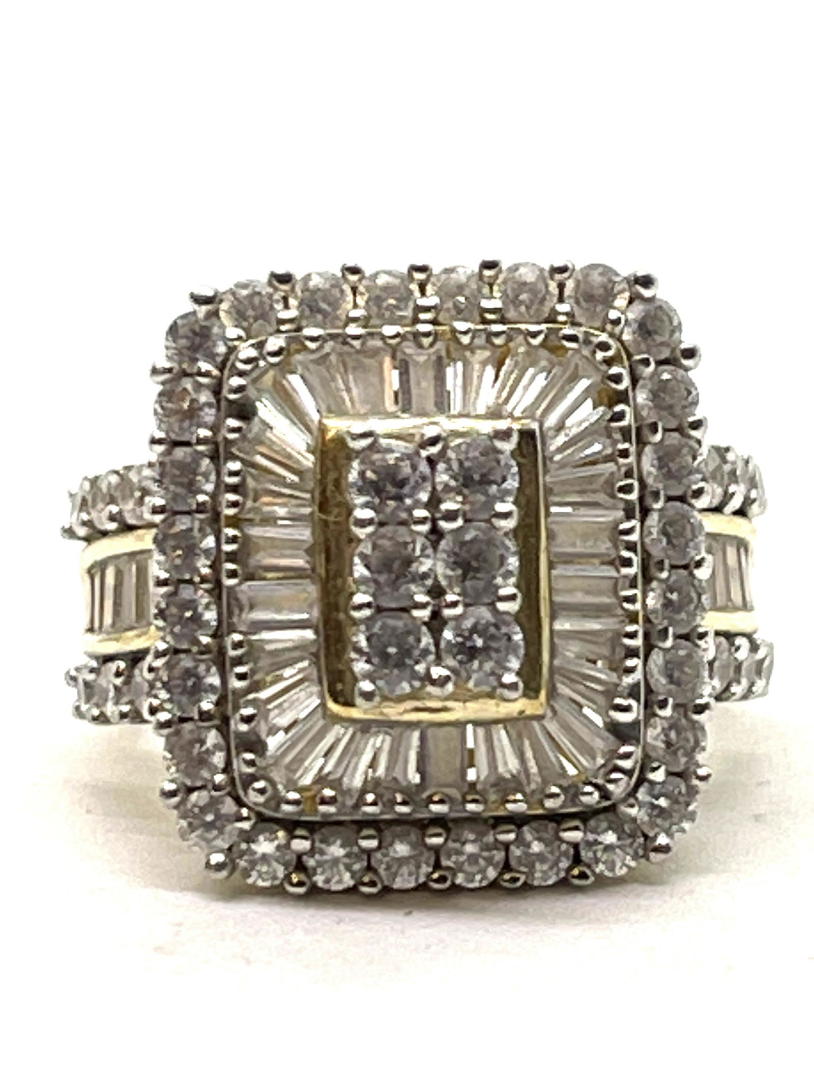 BEAUTIFUL STERLING SILVER WEDDING CLUSTER RING SZ 7 (1 of 2)