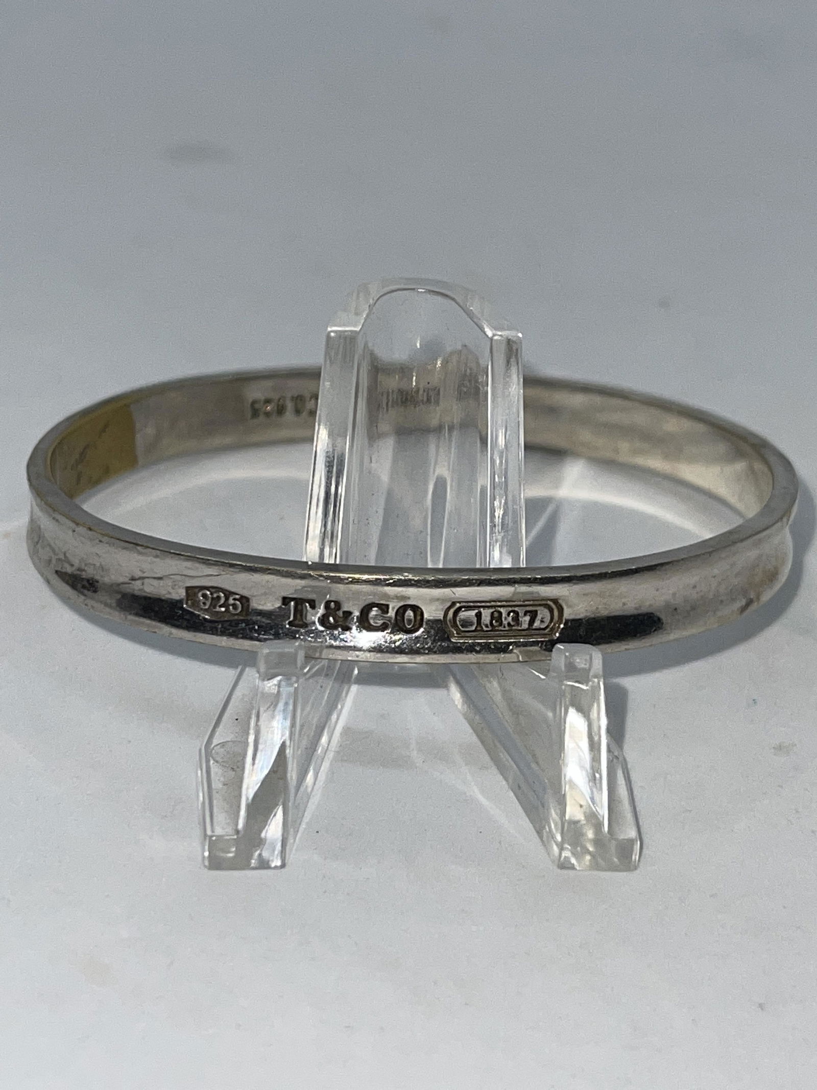 ESTATE TIFFANY & CO. STERLING SILVER BANGLE (1 of 3)