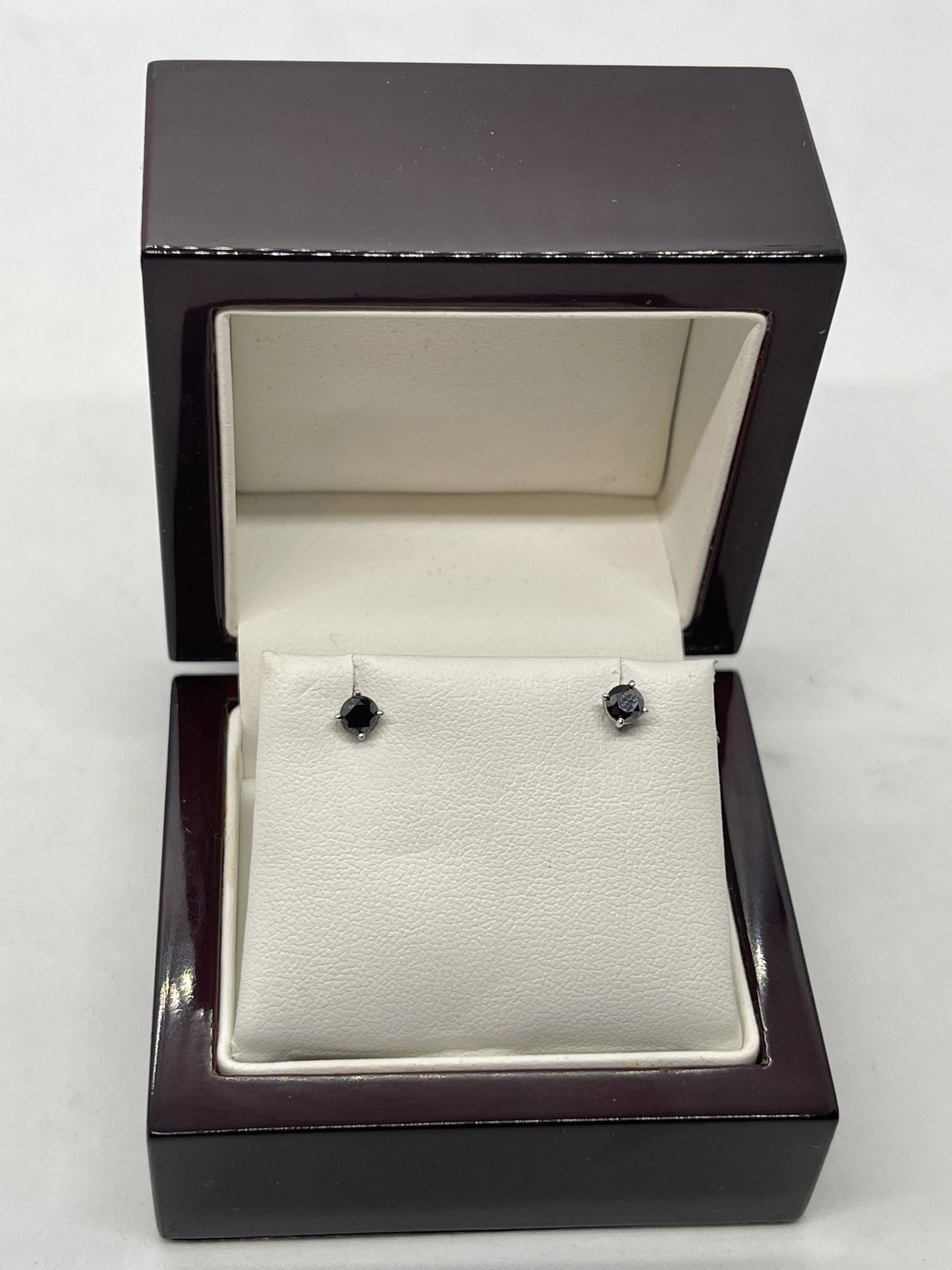 14K WHITE GOLD 0.30 TCW BLACK DIAMONDS STUDS EARRINGS (1 of 2)