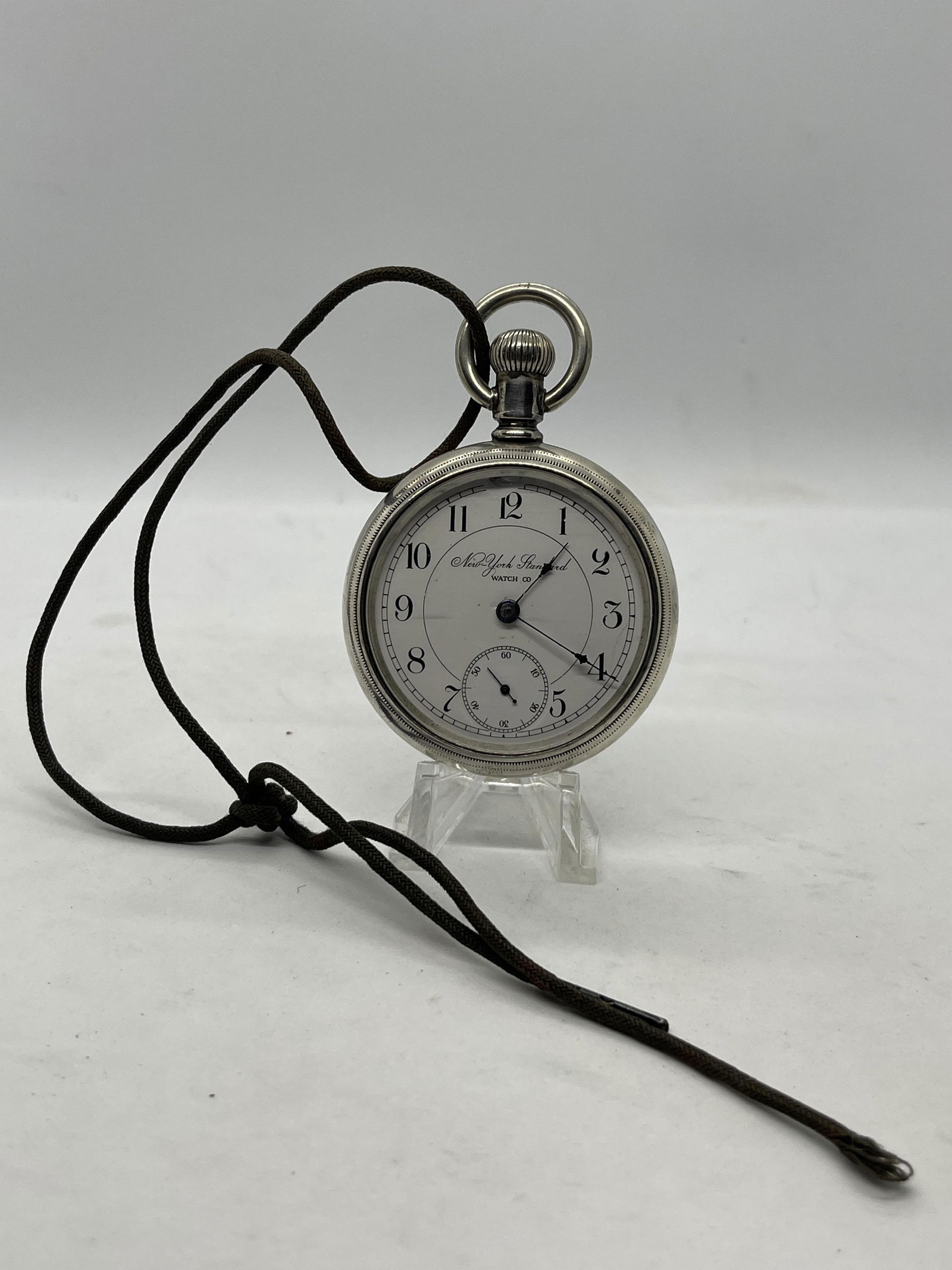 NEW YORK STANDARD WATCH CO. POCKET KNIFE (1 of 7)