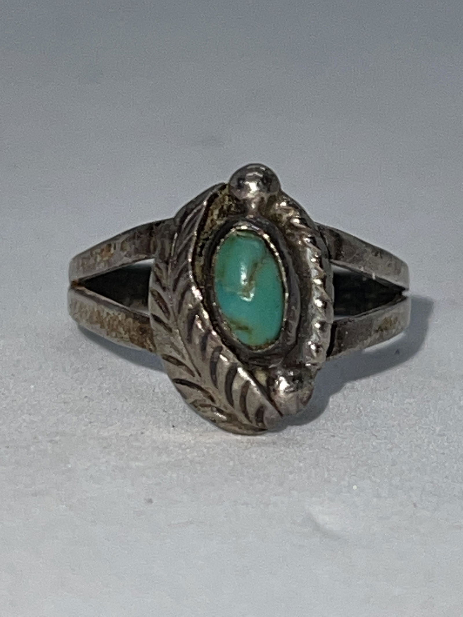 NATIVE AMERICAN TURQUOISE STERLING SILVER RING SZ 6 (1 of 2)