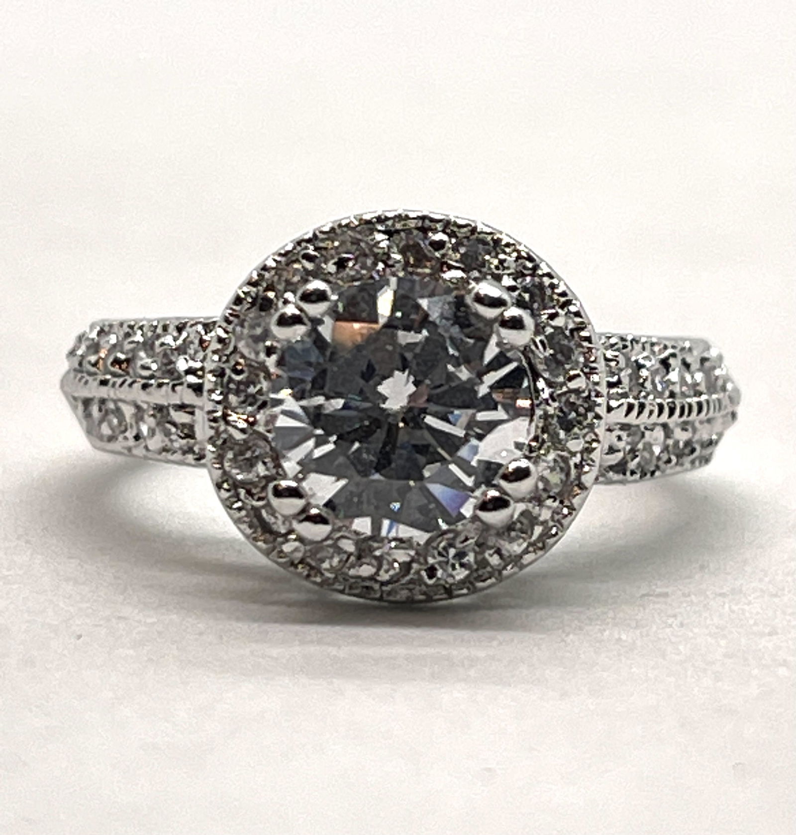 LADIES STERLING SILVER SOLITAIRE WEDDING RING SZ 7 (1 of 2)