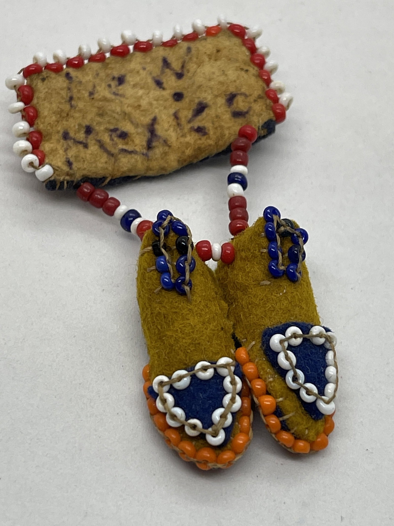 NEW MEXICO HAND-MADE BEADED BROOCH (1 of 2)