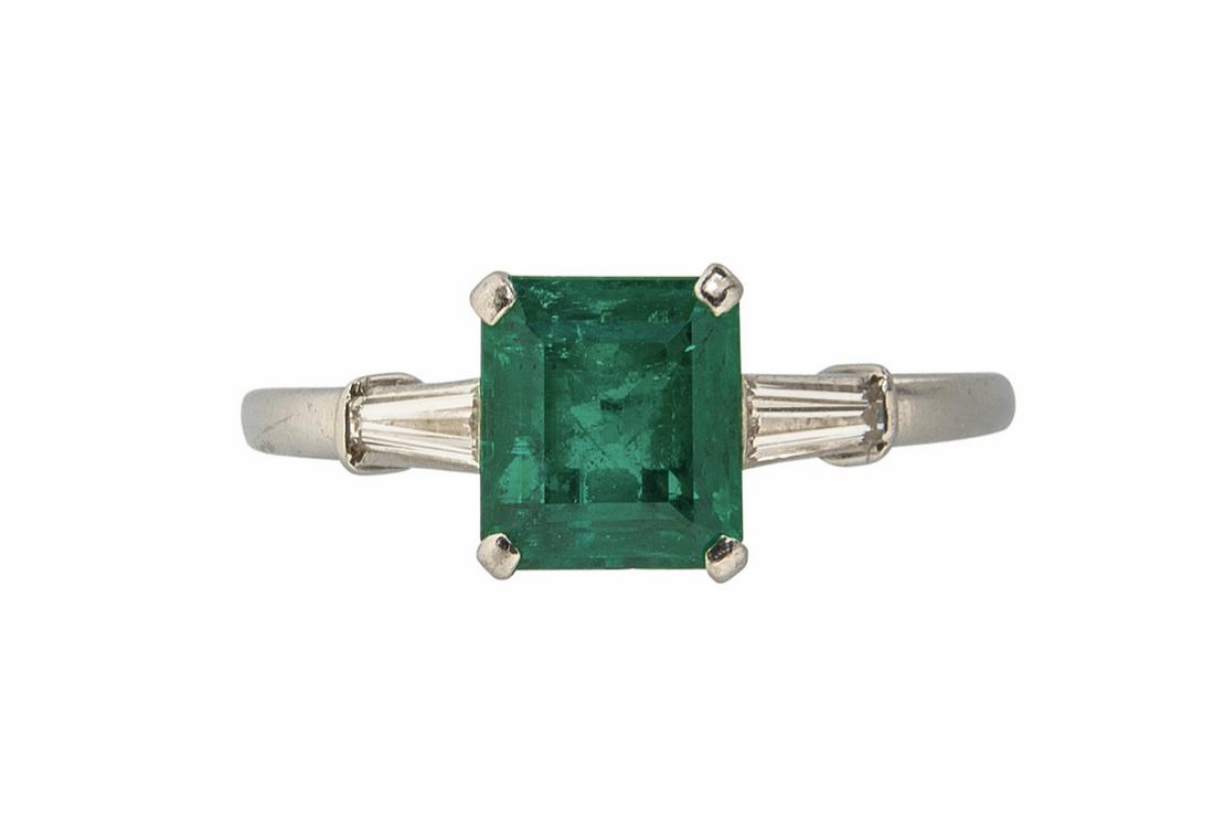 PLATINUM 2.25 CT EMERALD & BAGUETTE DIAMONDS RING SZ (1 of 2)