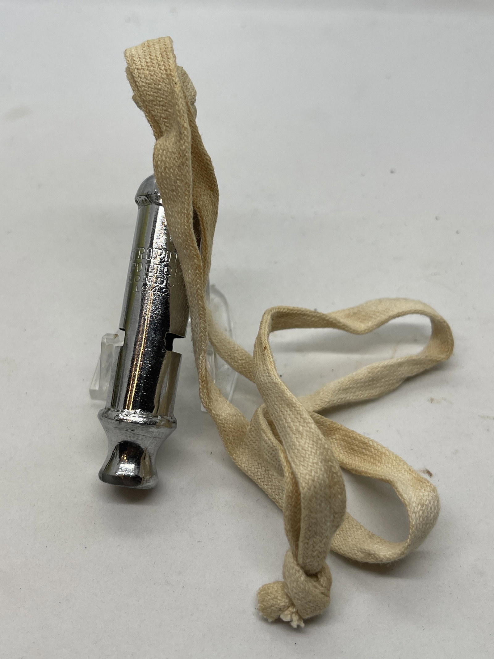 DATED 1942 BRITISH POLICE WHISTLE: DATED 1942 BRITISH POLICE WHISTLE. IN MINT OVERALL SHAPE AND CONDITION. THESE WERE ALSO USED BY MILITARY PERSONNEL. PLEASE VIEW ALL DETAILED PICTURES. A GREAT FIND AND AN EXCELLENT ADDITION TO YOUR CO