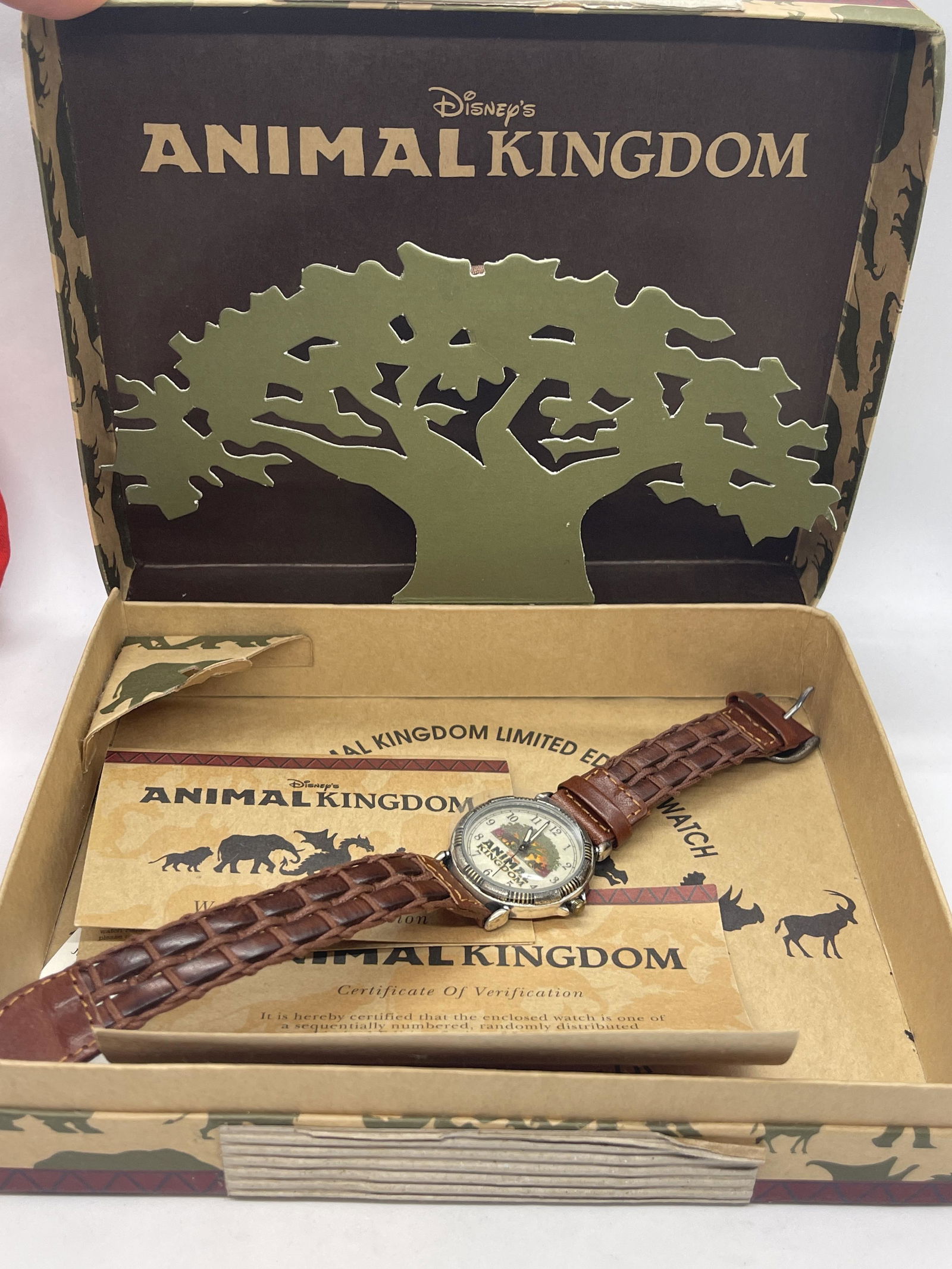 VINTAGE DISNEY ANIMAL KINGDOM WRISTWATCH W/ORIG. BOX (1 of 6)