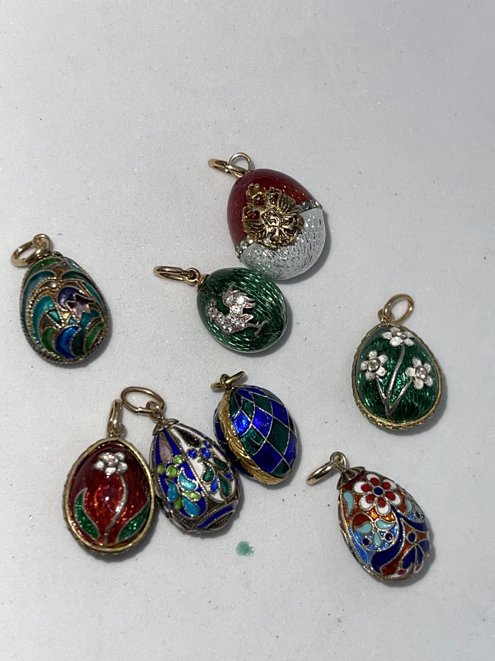 ESTATE LOT OF (8) ENAMALED FABERGE EGG CHARM PENDANTS (1 of 6)