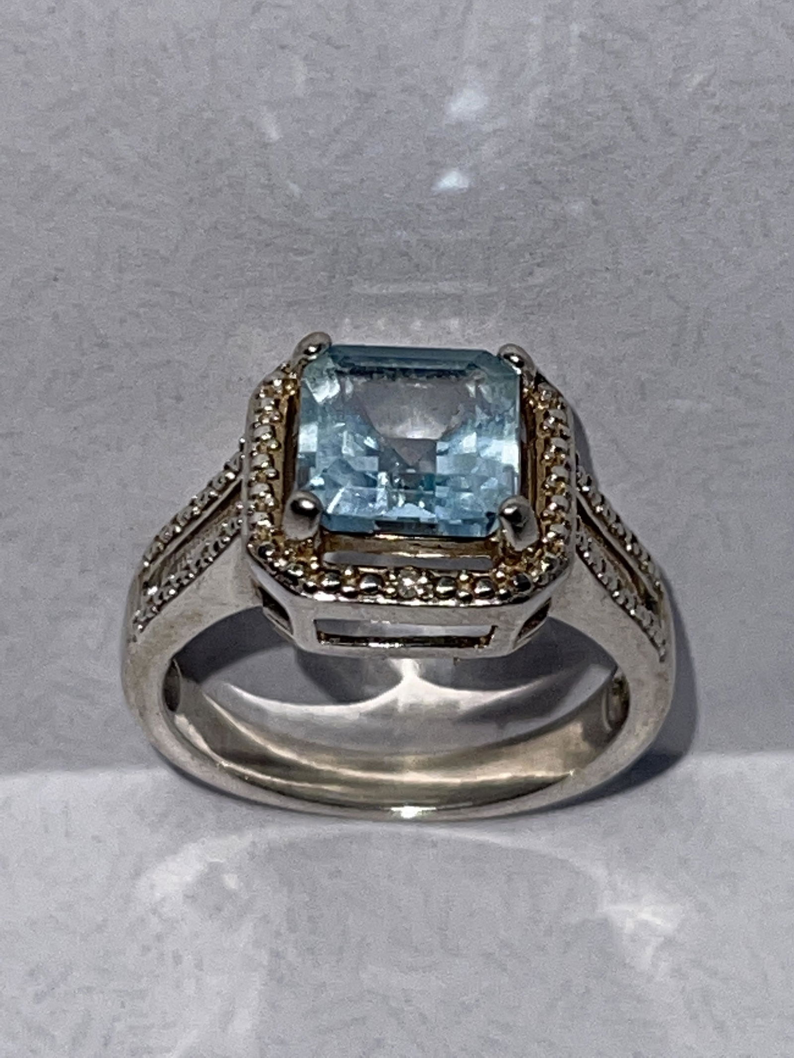 STERLING SILVER 1 CT PRINCESS BLUE STONE COCKTAIL RING (1 of 2)