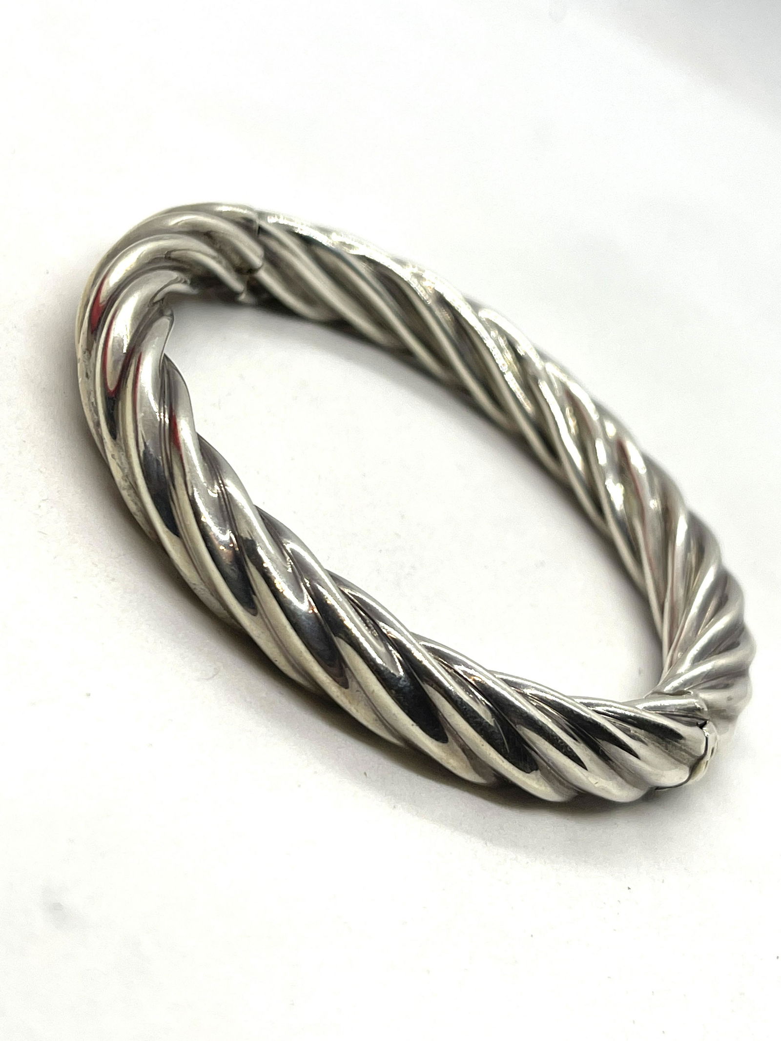 DESIGNER STERLING SILVER BANGLE BRACELET (1 of 3)