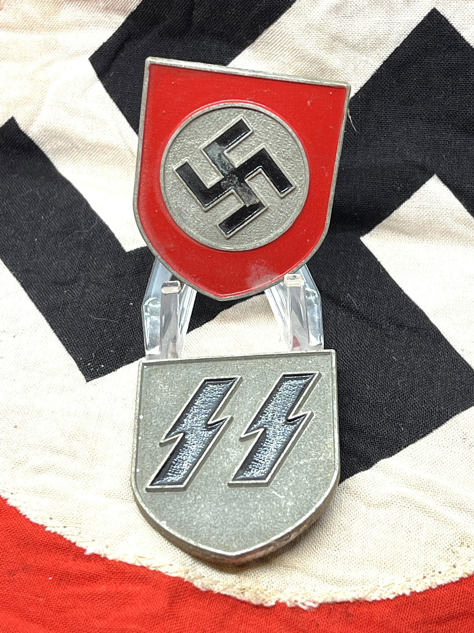 WW2 GERMAN PITH HELMET SS SHIELDS MARKED 1942 F.P.: WW2 GERMAN PITH HELMET SS SHIELDS MARKED 1942 F.P. IN MINT OVERALL SHAPE AND CONDITION WITH A BEAUTIFUL OVERALL PATINA. HAS A GREAT LOOK TO IT WITH AN EXCELLENT OVERALL EYE APPEAL. A GREAT FIND AND AN
