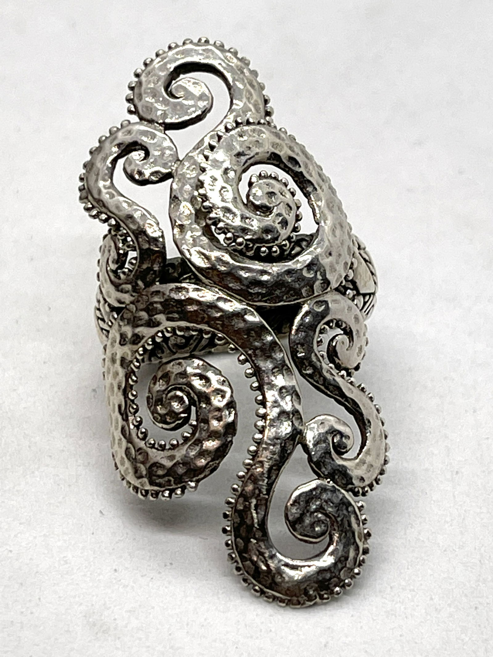 MODERN STERLING SILVER ENGRAVED COCKTAIL RING SZ 8 (1 of 4)