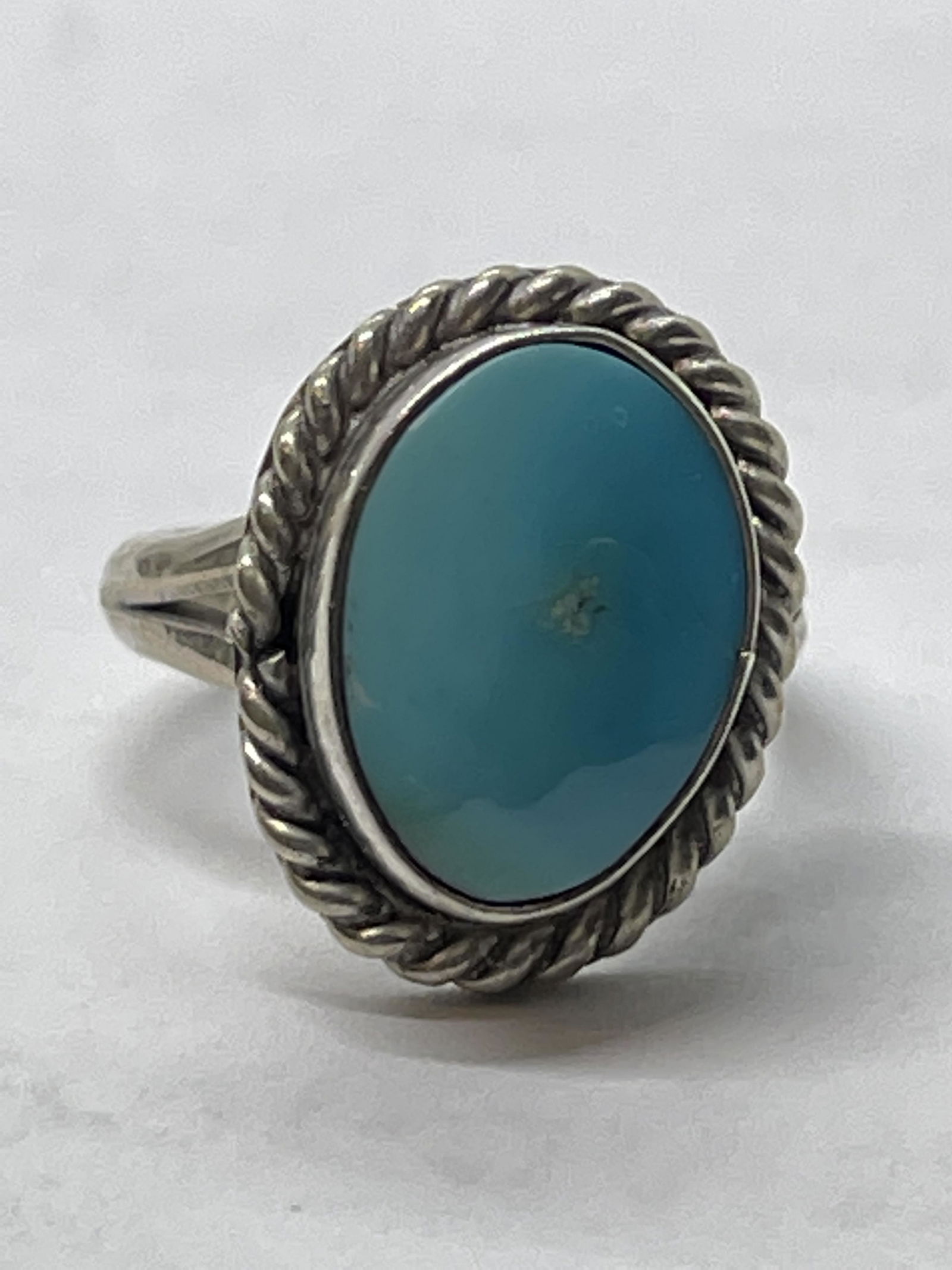 NATIVE AMERICAN STERLING SILVER TURQUOISE RING SZ 4 (1 of 2)