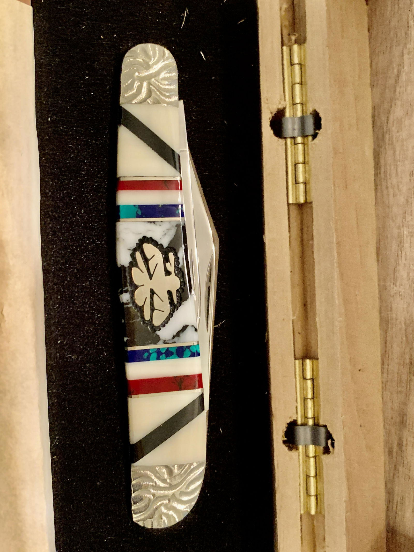 BRIAN YELLOWHORSE, NAVAJO CUSTOM POCKET KNIFE (1 of 5)