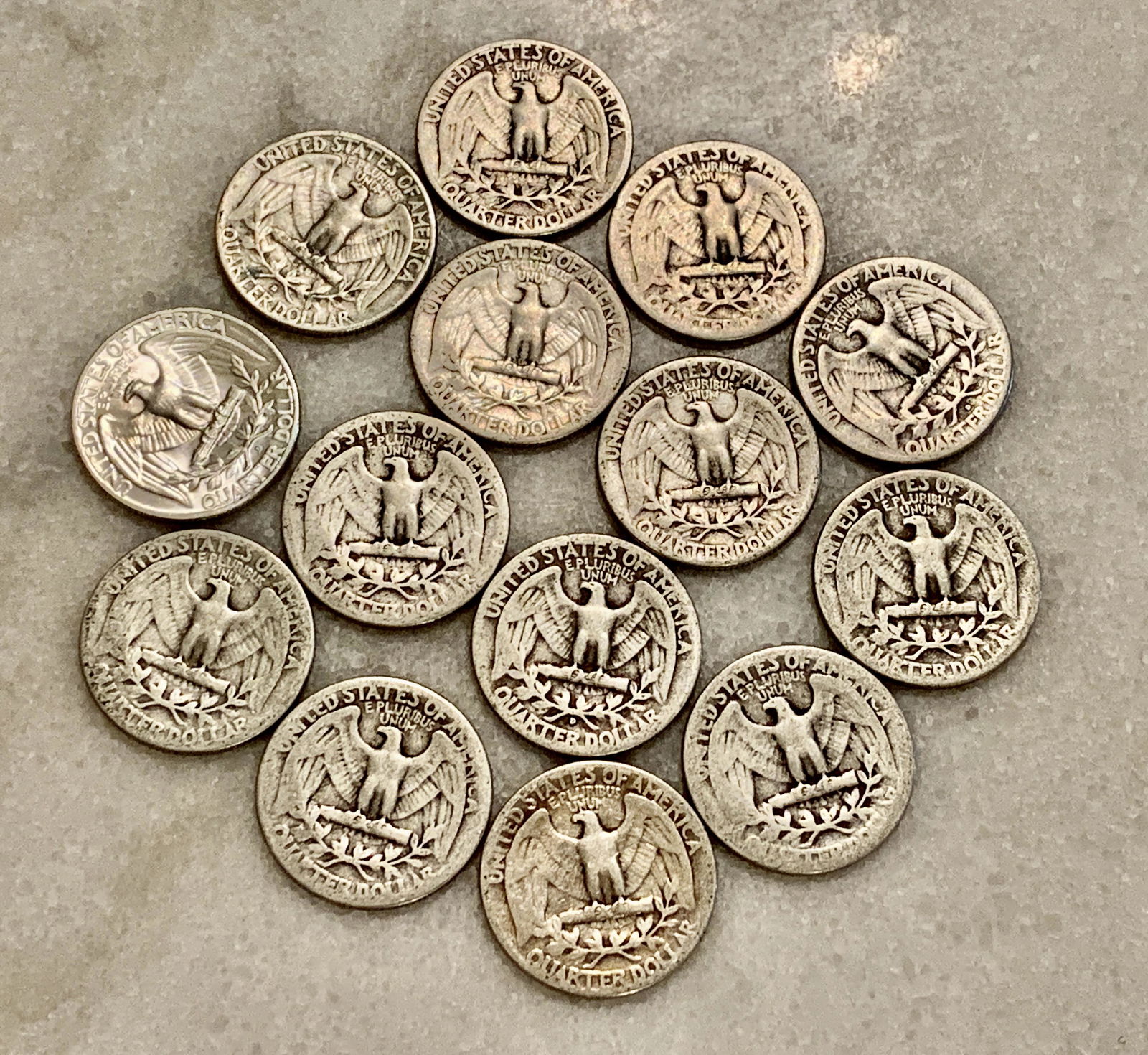 ESTATE COLLECTION LOT OF U.S. SILVER QUARTERS (1 of 3)
