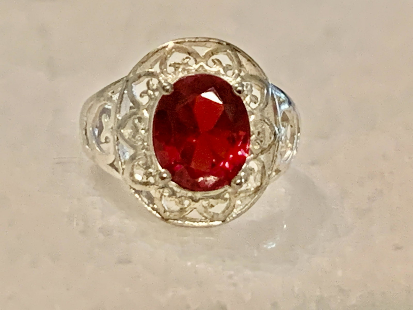 ESTATE STERLING SILVER RED STONE COCKTAIL RING SZ 9 (1 of 8)