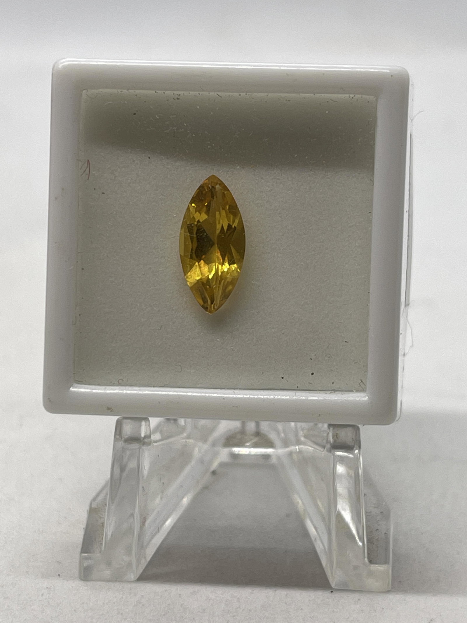MARQUISE CUT 1.90 CT YELLOW BERYL LOOSE GEMSTONE: MARQUISE CUT 1.90 CT YELLOW BERYL LOOSE GEMSTONE