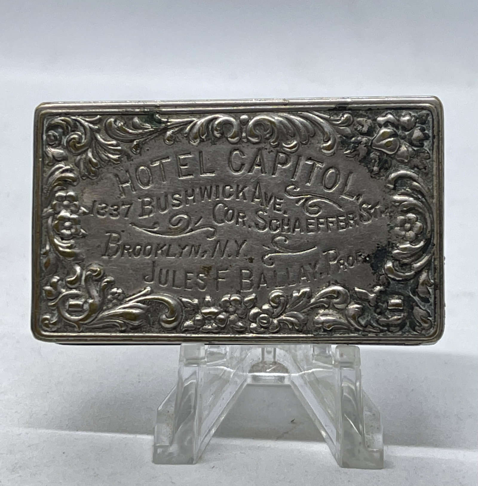 ANTIQUE STERLING SILVER HOTEL CAPITOL MATCHBOX CASE (1 of 3)