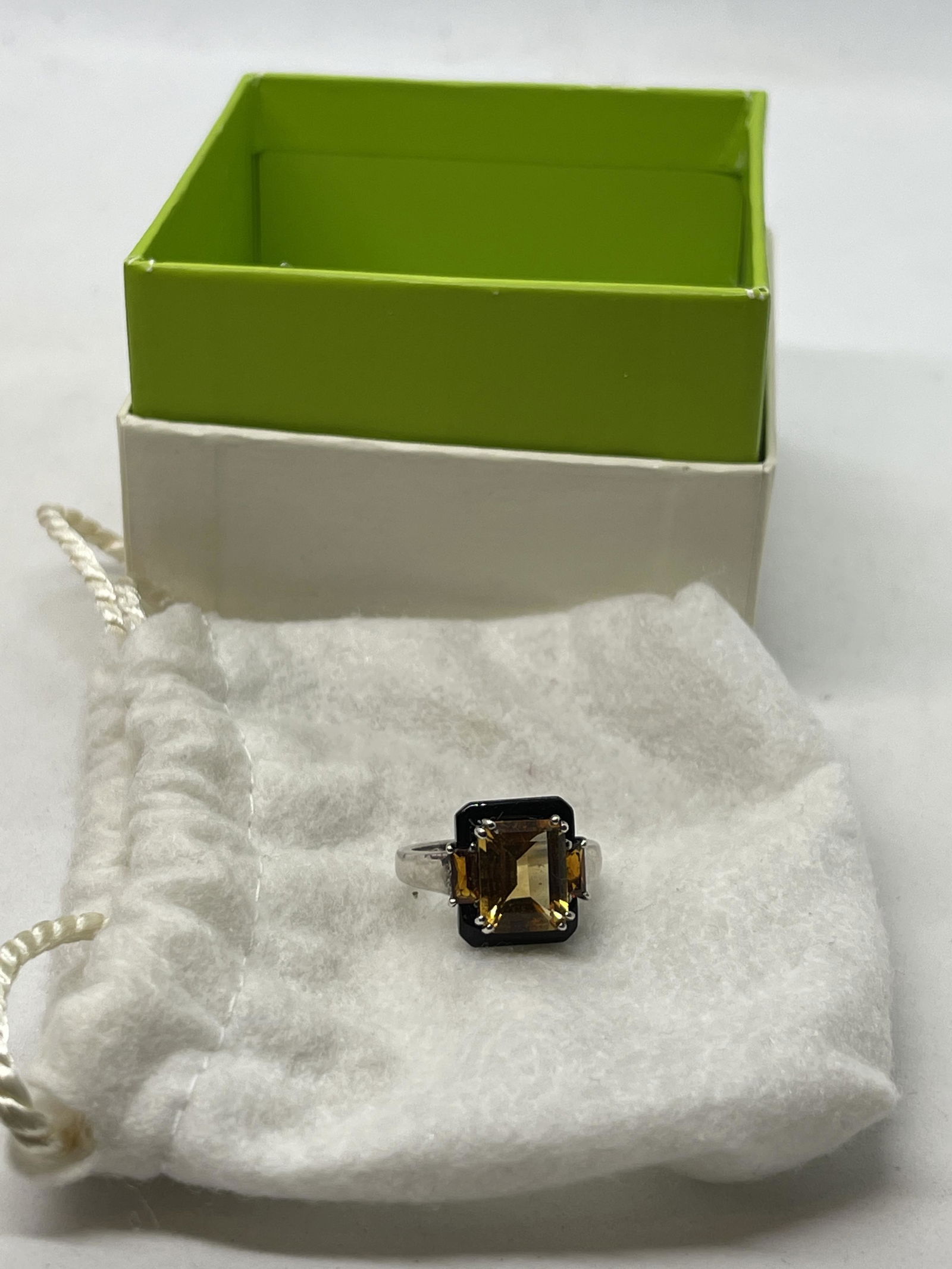 STERLING SILVER EMERALD CUT BROWN CENTER RING SZ 6 (1 of 3)