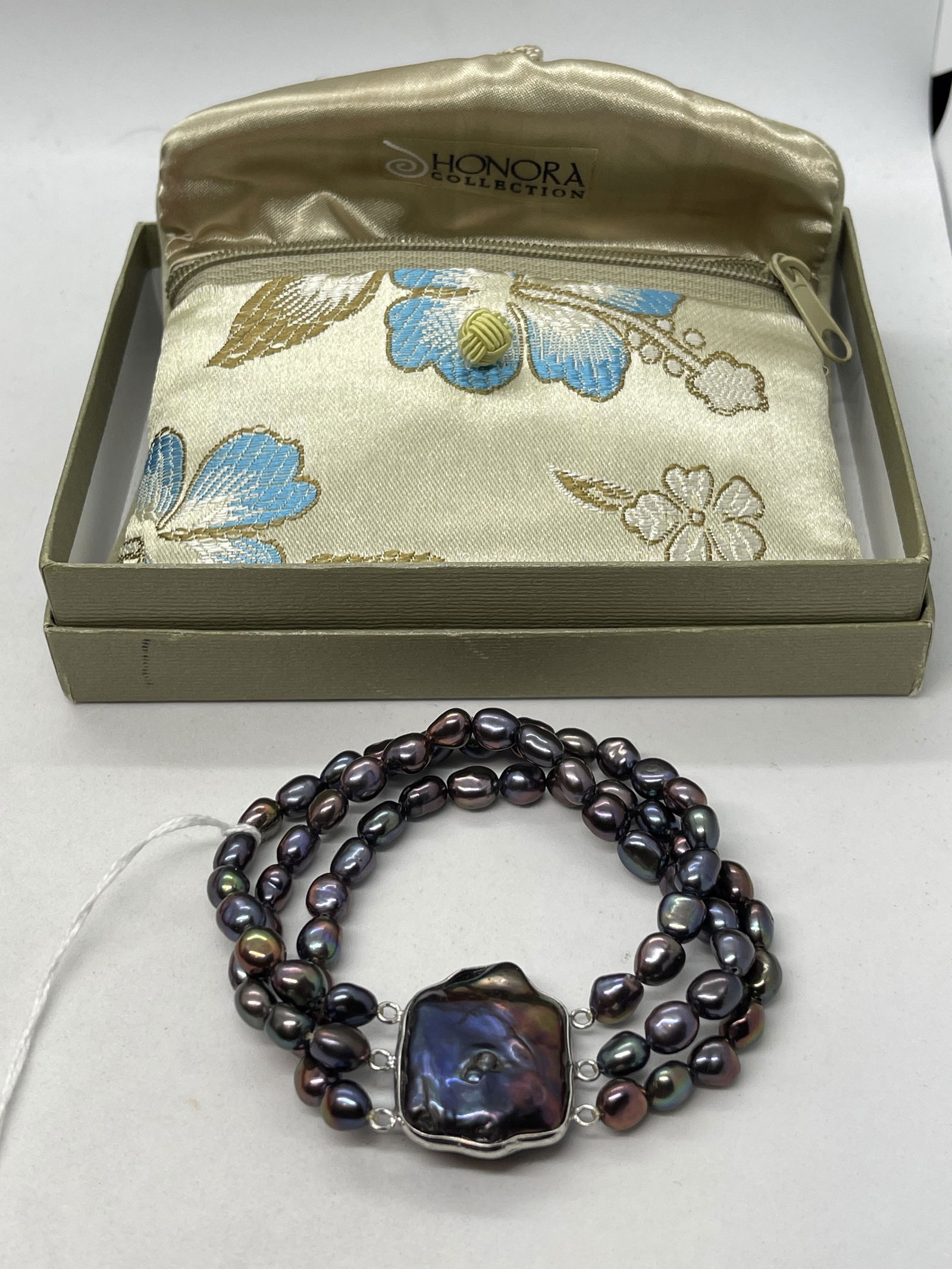 HONORA COLLECTION TRIPLE STRAND PURPLE PEARL BRACELET (1 of 5)