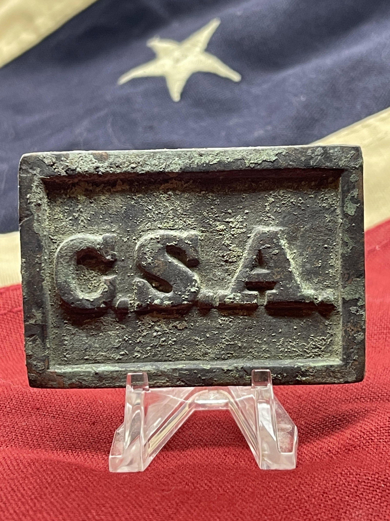 RARE CIVIL WAR CONFEDERATE CSA BELT BUCKLE: RARE CIVIL WAR CONFEDERATE CSA BELT BUCKLE. A RARE FIND AND IN MINT OVERALL SHAPE AND CONDITION. HAS A GREAT LOOK TO IT WITH AN EXCELLENT OVERALL EYE APPEAL. PLEASE VIEW ALL DETAILED PICTURES. LOOKS L