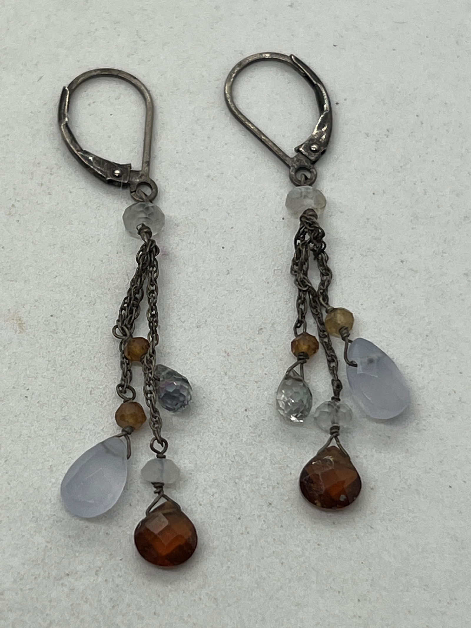 DESIGNER STERLING SILVER COCKTAIL GEMSTONE CHANDLIER: DESIGNER STERLING SILVER COCKTAIL GEMSTONE CHANDLIER EARRINGS. IN MINT OVERALL SHAPE AND CONDITION. A GREAT FIND AND AN EXCELLENT ADDITION TO YOUR COLLECTION.