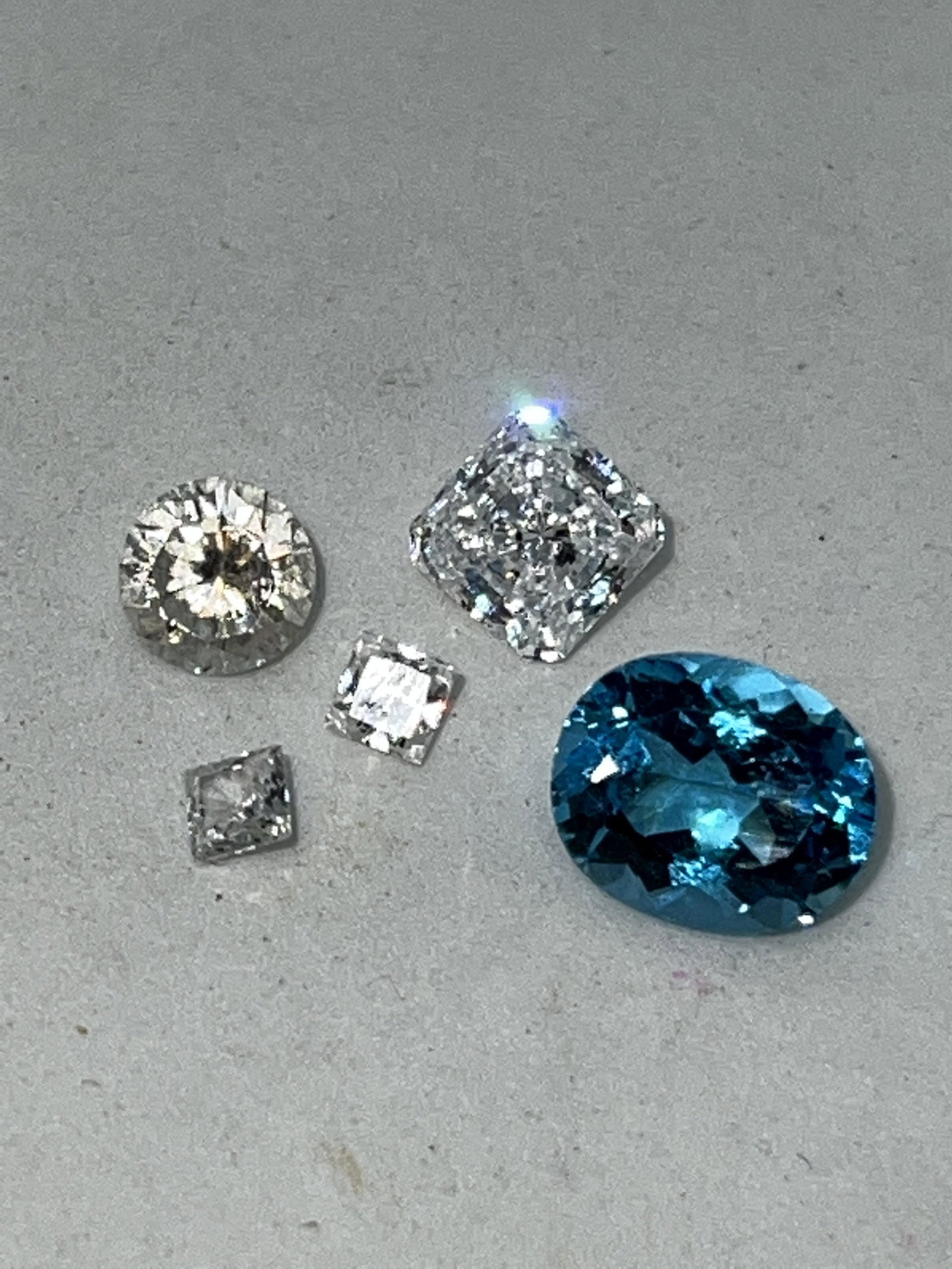 ESTATE 15 TCW OF LOOSE COLORED GEMSTONES (1 of 2)