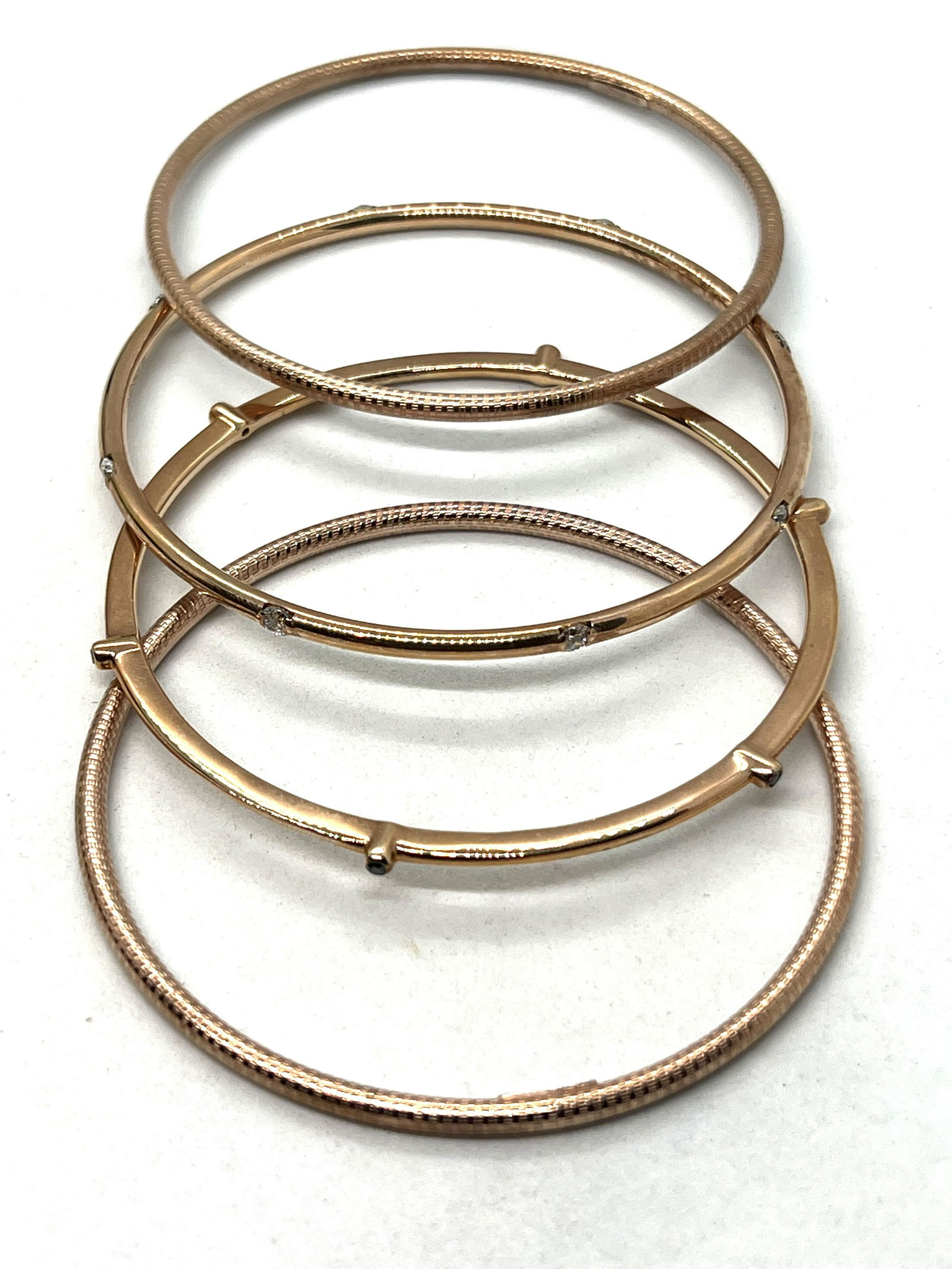 PAIR OF (4) ESTATE STERLING SILVER BANGLE BRACELETS (1 of 3)