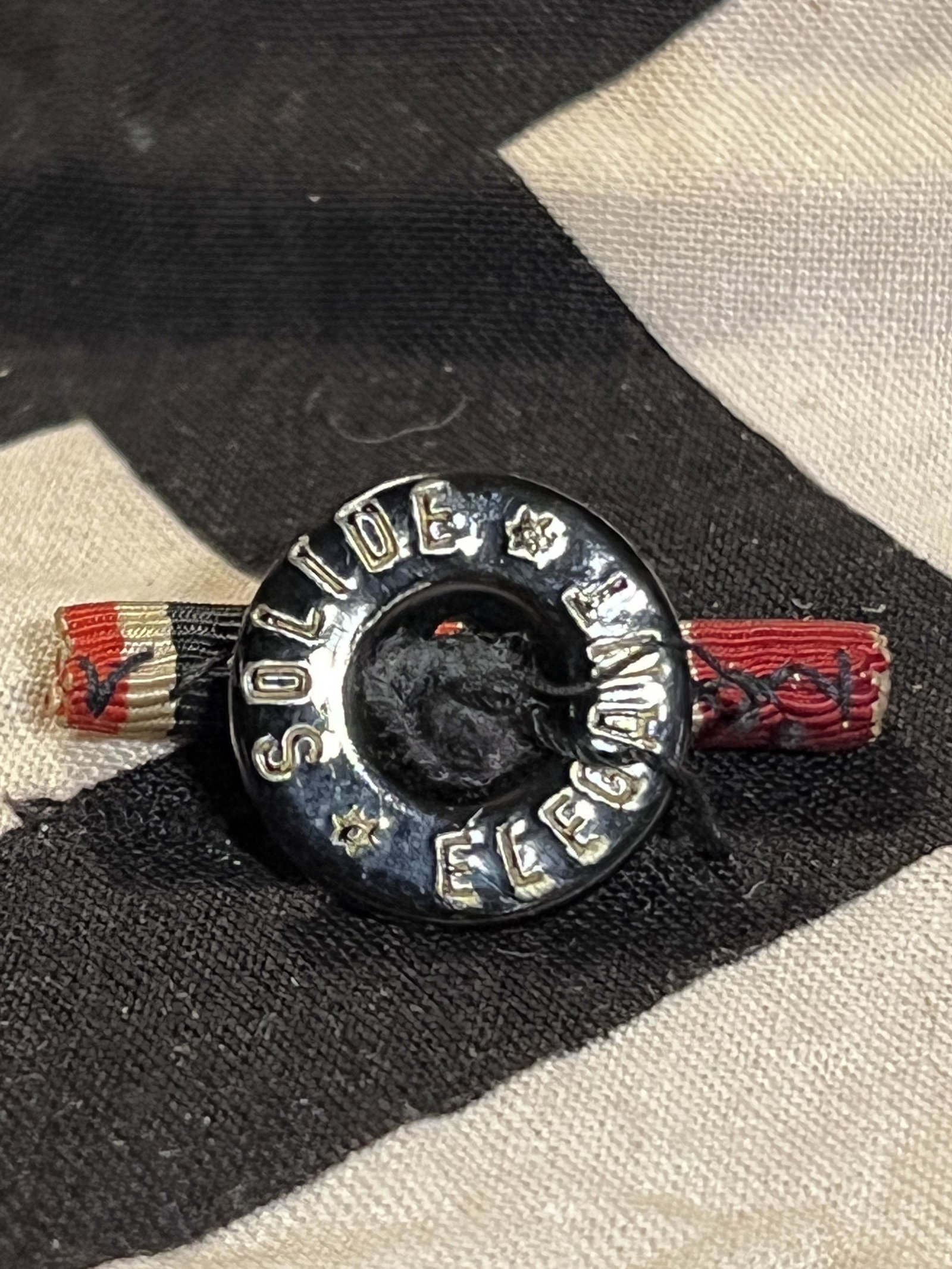 WW2 GERMAN NAZI OFFICER UNIFORM BUTTON: WW2 GERMAN NAZI OFFICER UNIFORM BUTTON. A GREAT ADDITION TO YOUR COLLECTION.