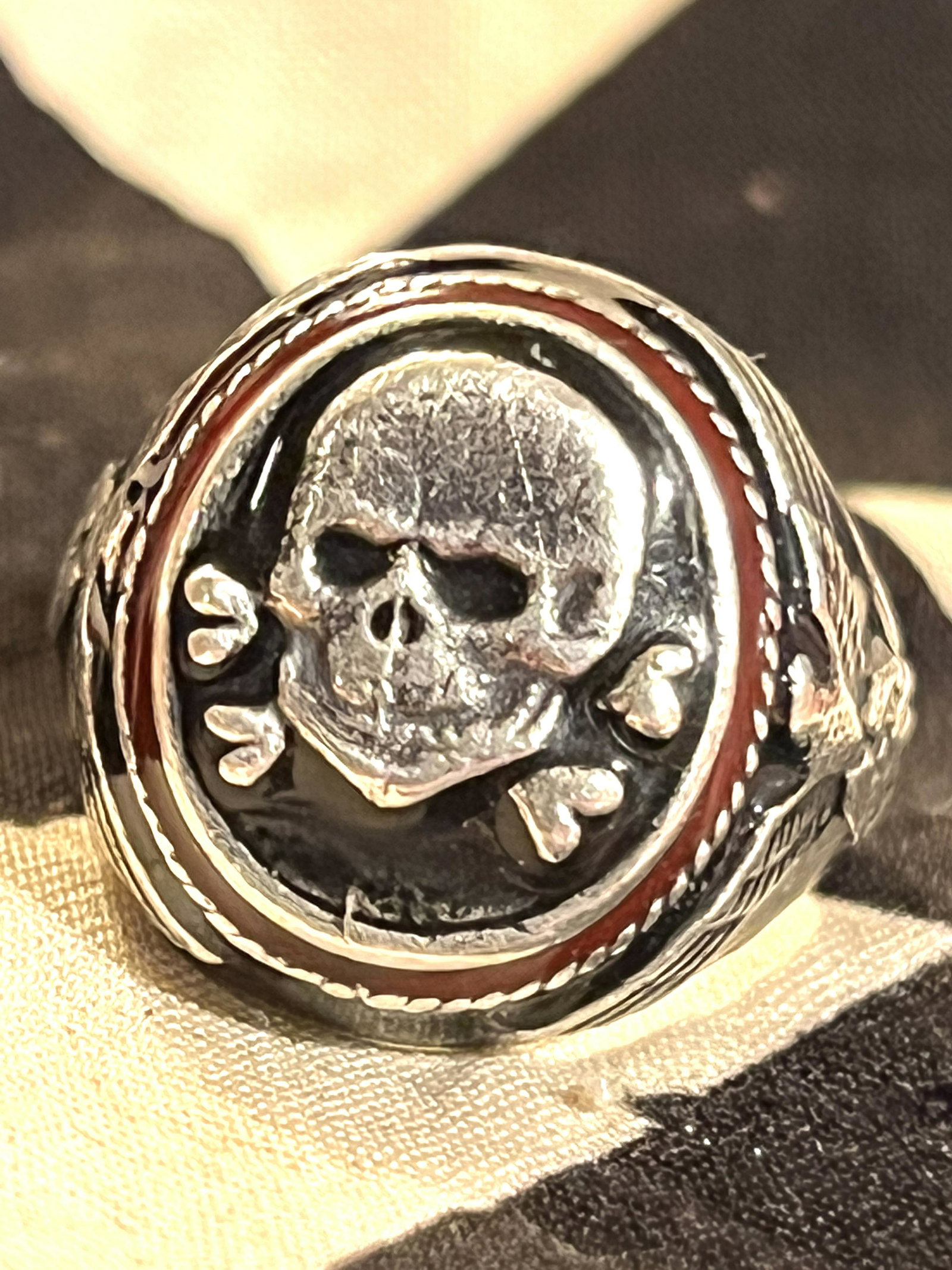 SCARCE WW2 GERMAN TOTENKOPF ENAMEL SKULL SILVER RING SZ: SCARCE WW2 GERMAN TOTENKOPF ENAMEL SKULL SILVER RING SZ 11. IN MINT OVERALL SHAPE AND CONDITION WITH A BEAUTIFUL OVERALL PATINA. HAS A GREAT LOOK TO IT WITH AN EXCELLENT OVERALL EYE APPEAL. RING HAS S