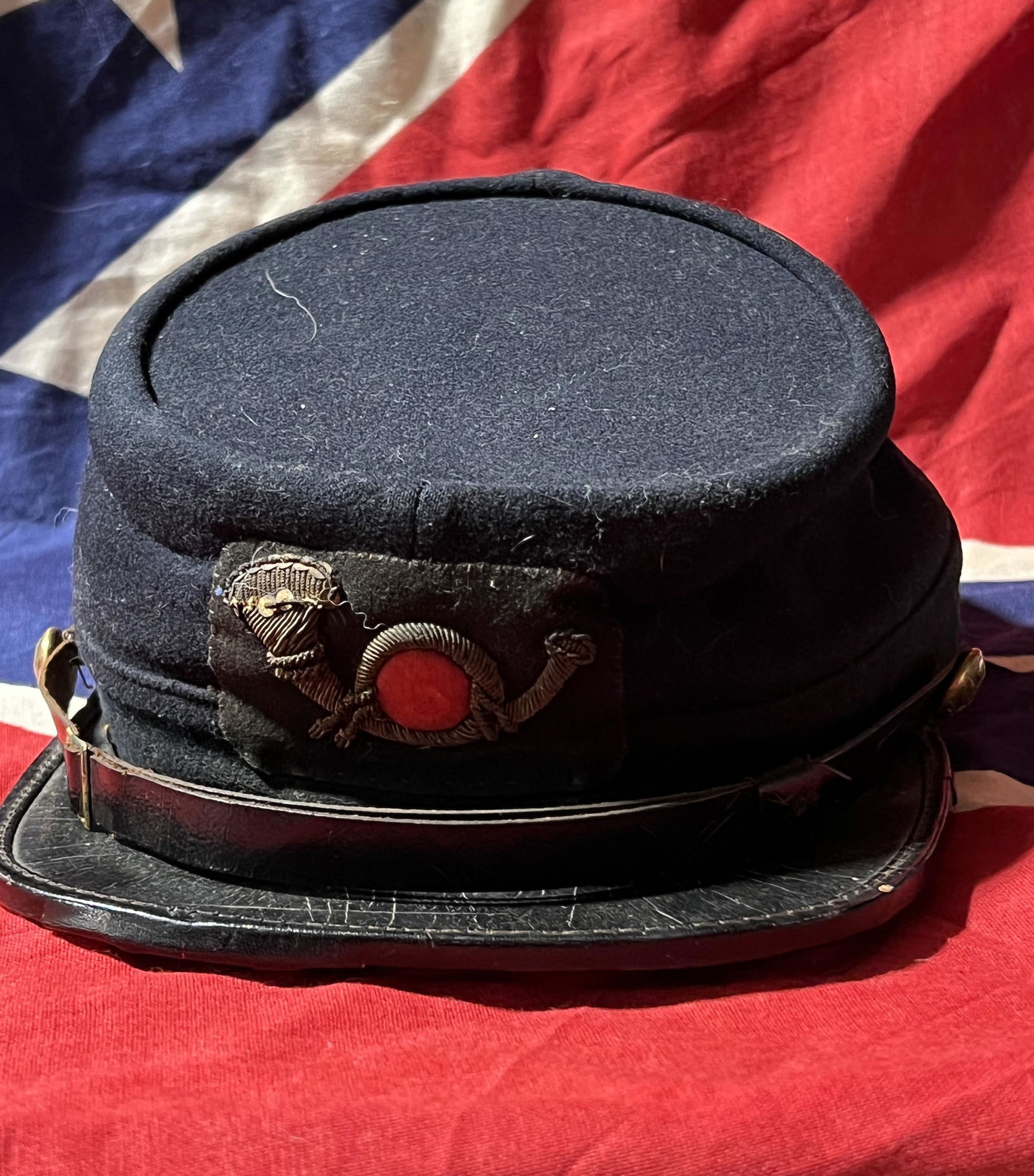 RARE CIVIL WAR INFANTRY UNION OFFICER KEPI HAT CAP: RARE CIVIL WAR INFANTRY UNION OFFICER KEPI HAT CAP - HORSTMAN BROS. IN MINT OVERALL SHAPE AND CONDITION. HAS A GREAT LOOK TO IT WITH AN EXCELLENT OVERALL EYE APPEAL. THIS KEPI HAS THE INFANTRY HORN IN