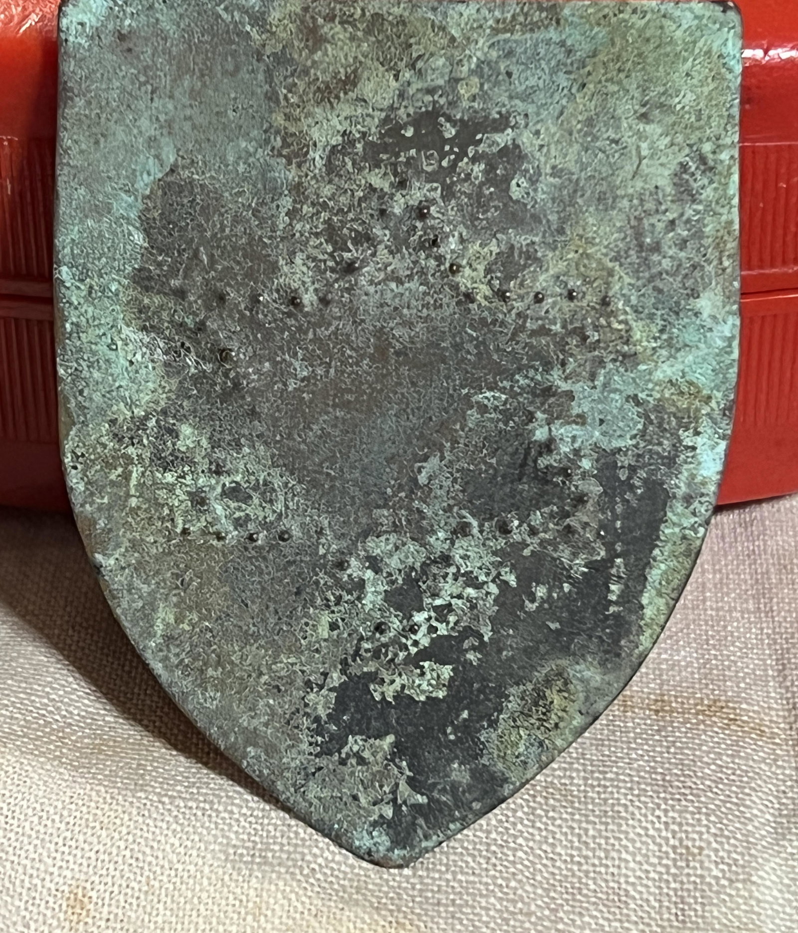 RARE WW2 JEWISH CONCENTRATION CAMP STAR OF DAVID TRENCH: RARE WW2 JEWISH CONCENTRATION CAMP STAR OF DAVID TRENCH ART SHIELD. A VERY RARE FIND. THIS IS A TRENCH ART THAT WAS DONE AT A CONCENTRATION CAMP. SHOWS HEAVY WEAR AND BEAUTIFUL OVERALL PATINA. PLEASE 