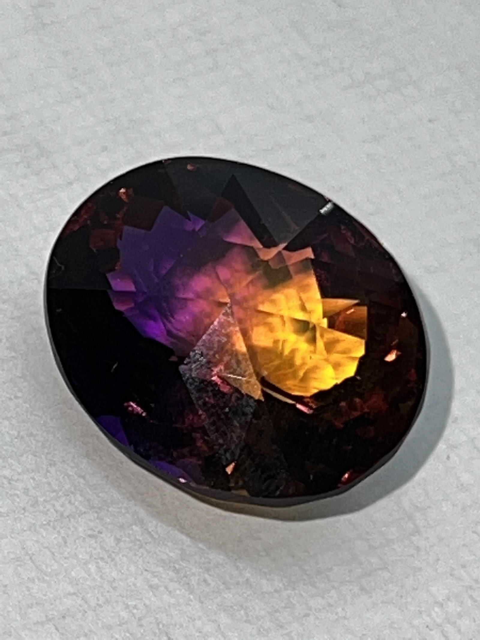 37 CT LOOSE TOURMALINE OVAL GEMSTONE (1 of 2)