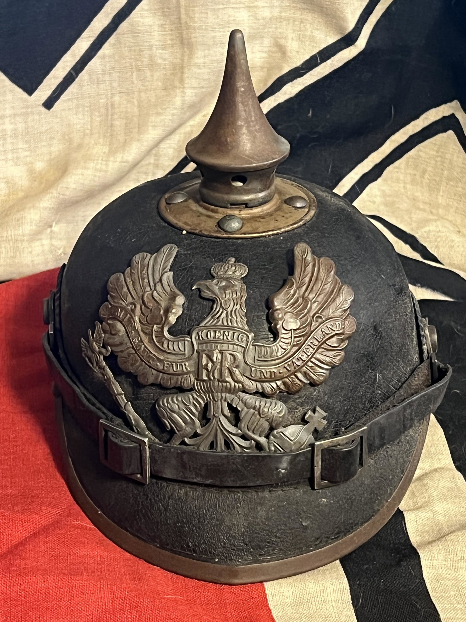 WW1 GERMAN KAISER PICKELHAUBE SPIKE HELMET: WW1 GERMAN KAISER PICKELHAUBE SPIKE HELMET. IN MINT OVERALL SHAPE AND CONDITION WITH A BEAUTIFUL OVERALL PATINA. BELONGED TO A VETERAN'S FAMILY. ALL ORIGINAL AND STILL INTACT. PLEASE VIEW ALL DETAILED