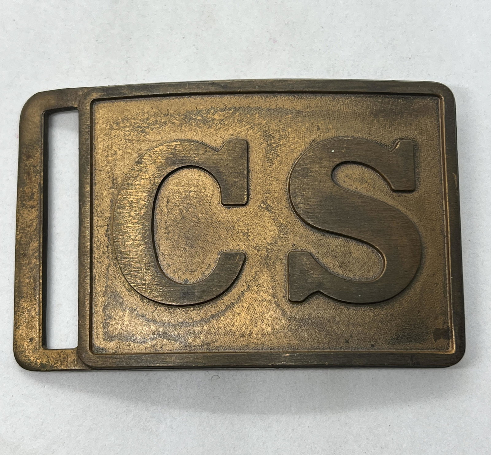 RARE CIVIL WAR C.S. CONFEDERATE OFFICER BELT BUCKLE: RARE CIVIL WAR C.S. CONFEDERATE OFFICER BELT BUCKLE. IN GOOD OVERALL SHAPE AND CONDITION. HAS A GREAT LOOK TO IT WITH AN EXCELLENT OVERALL EYE APPEAL. PLEASE VIEW ALL DETAILED PICTURES. A GREAT FIND A
