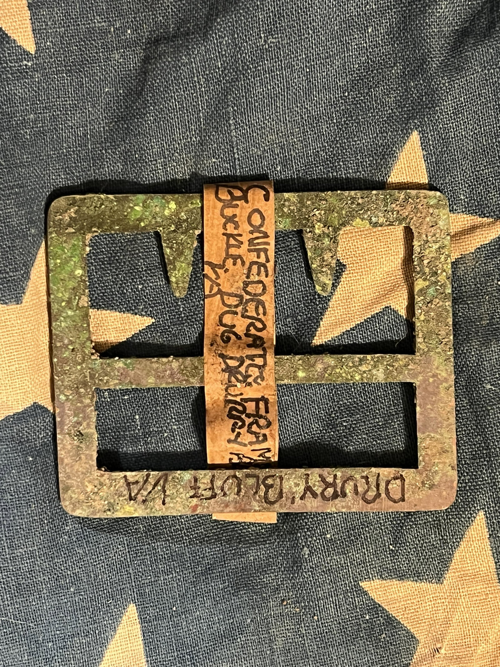 CIVIL WAR CONFEDERATE FRAME BELT BUCKLE W/PROVENANCE: CIVIL WAR CONFEDERATE FRAME BELT BUCKLE W/PROVENANCE. RECOVERED IN VIRGINIA. CONFEDERATE PLAIN CONSTRUCTION BELT BUCKLE. A GREAT FIND AND AN EXCELLENT ADDITION TO YOUR COLLECTION.