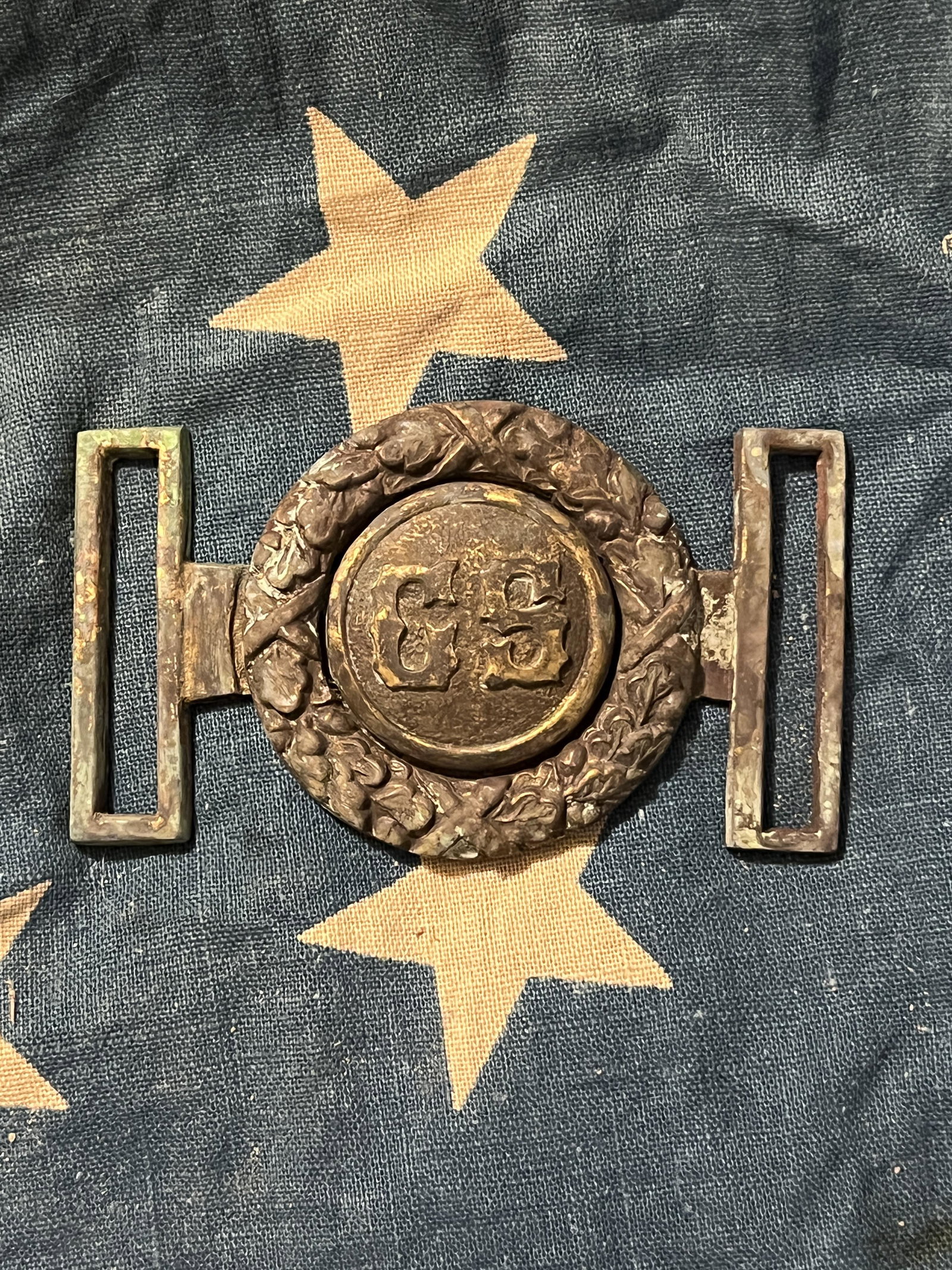 RARE CIVIL WAR CONFEDERATE C.S. 2 PIECE BELT BUCKLE: RARE CIVIL WAR CONFEDERATE C.S. 2 PIECE BELT BUCKLE. A RARE FIND. IT IS IN MINT OVERALL SHAPE AND CONDITION WITH A BEAUTIFUL OVERALL PATINA. HAS A GREAT LOOK TO IT WITH AN EXCELLENT OVERALL EYE APPEAL