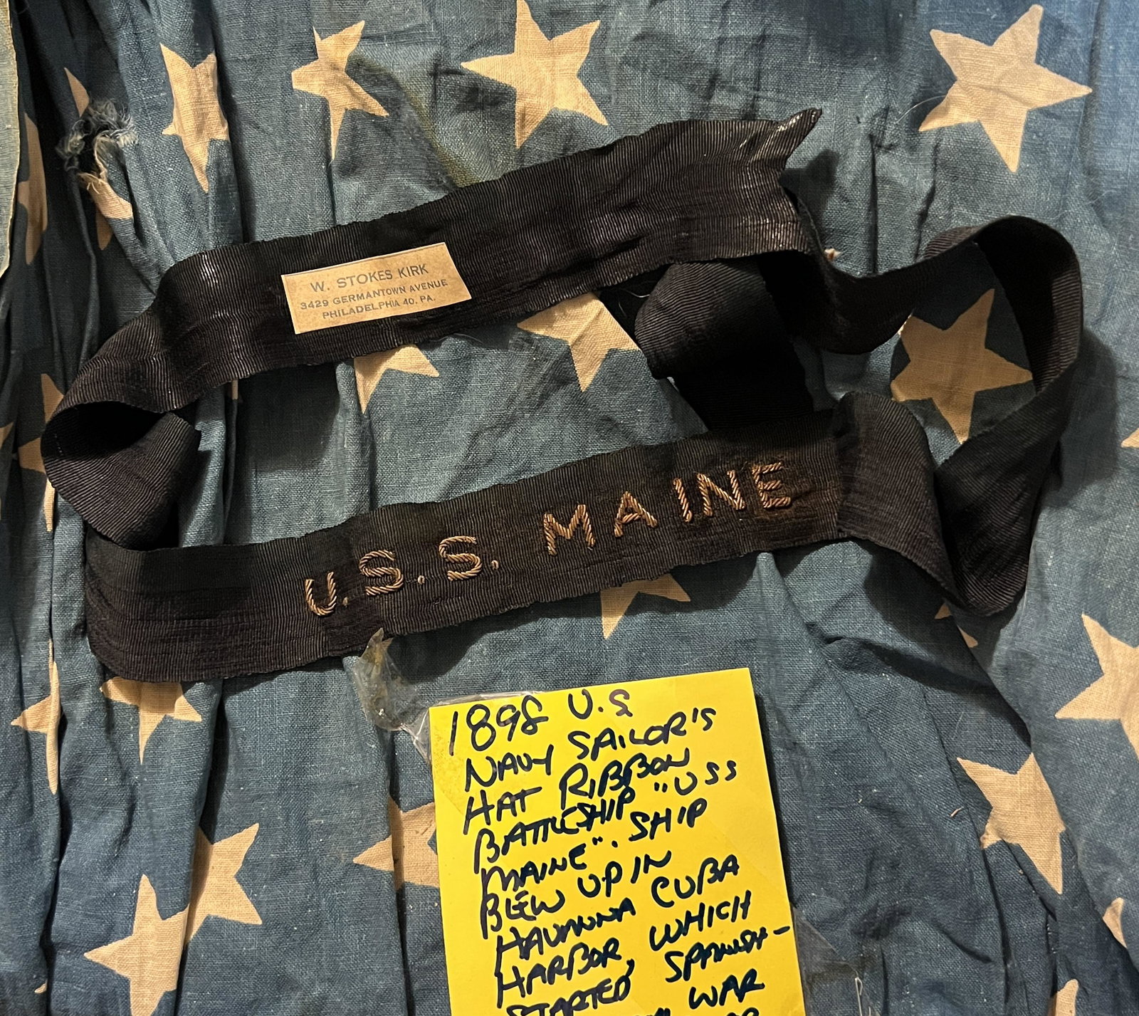1898 U.S. NAVY SAILOR'S BATTLESHIP HAT RIBBON - USS: 1898 U.S. NAVY SAILOR'S BATTLESHIP HAT RIBBON - USS MAINE. A RARE FIND. IT IS IN MINT OVERALL SHAPE AND CONDITION. A GREAT FIND AND AN EXCELLENT ADDITION TO YOUR COLLECTION.