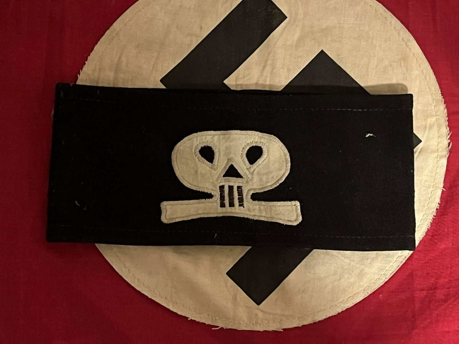PRE WW2 GERMAN WAFFEN SS SKULL ARMBAND: PRE WW2 GERMAN WAFFEN SS SKULL ARMBAND. SHOWS GOOD USE AND WEAR. IT IS IN MINT OVERALL SHAPE AND CONDITION WITH A BEAUTIFUL OVERALL PATINA. A GREAT FIND AND AN EXCELLENT ADDITION TO YOUR COLLECTION.