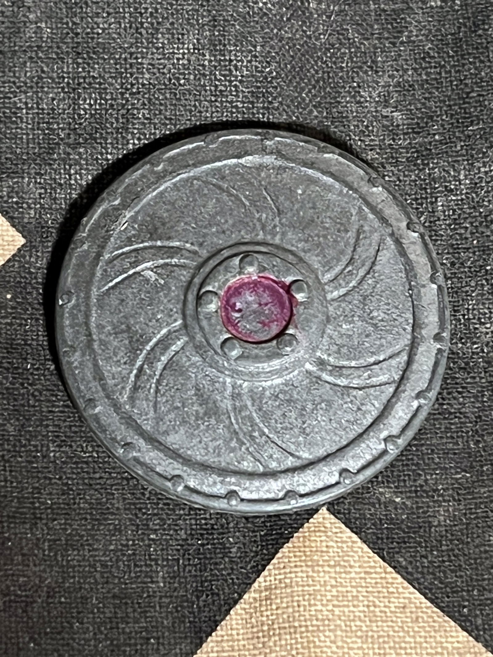 WW2 GERMAN SS WIKING TINNIE: WW2 GERMAN SS WIKING TINNIE. IN MINT OVERALL SHAPE AND CONDITION. A GREAT FIND AND AN EXCELLENT ADDITION TO YOUR COLLECTION.