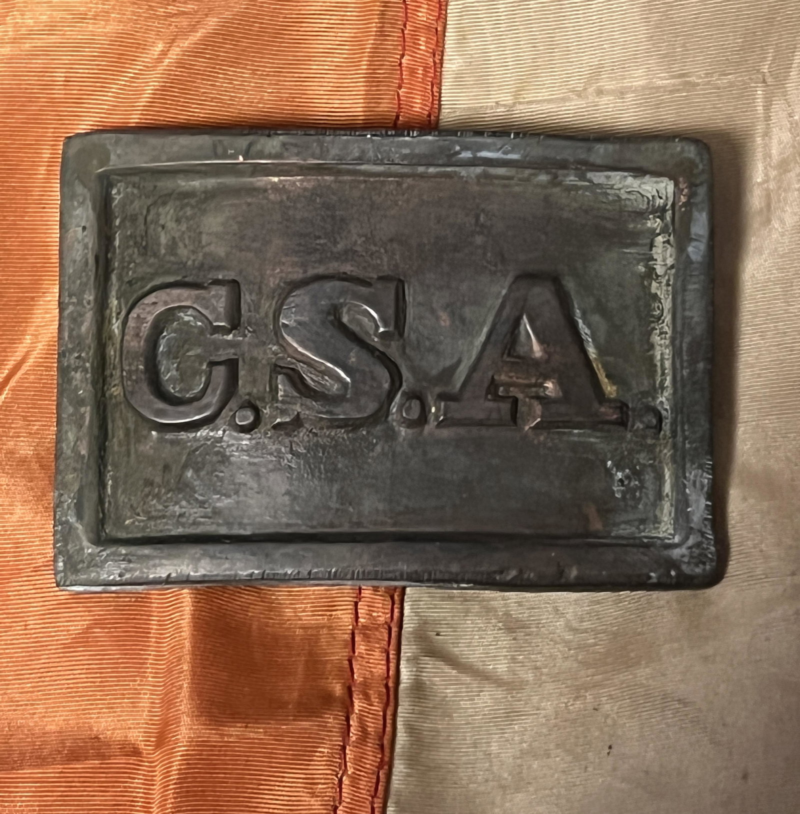 RARE CIVIL WAR CSA CONFEDERATE BELT BUCKLE: RARE CIVIL WAR CSA CONFEDERATE BELT BUCKLE. A VERY RARE FIND SHOWCASING A BEAUTIFUL OVERALL PATINA. HAS A GREAT LOOK TO IT WITH AN EXCELLENT OVERALL EYE APPEAL. PLEASE VIEW ALL DETAILED PICTURES. A GR