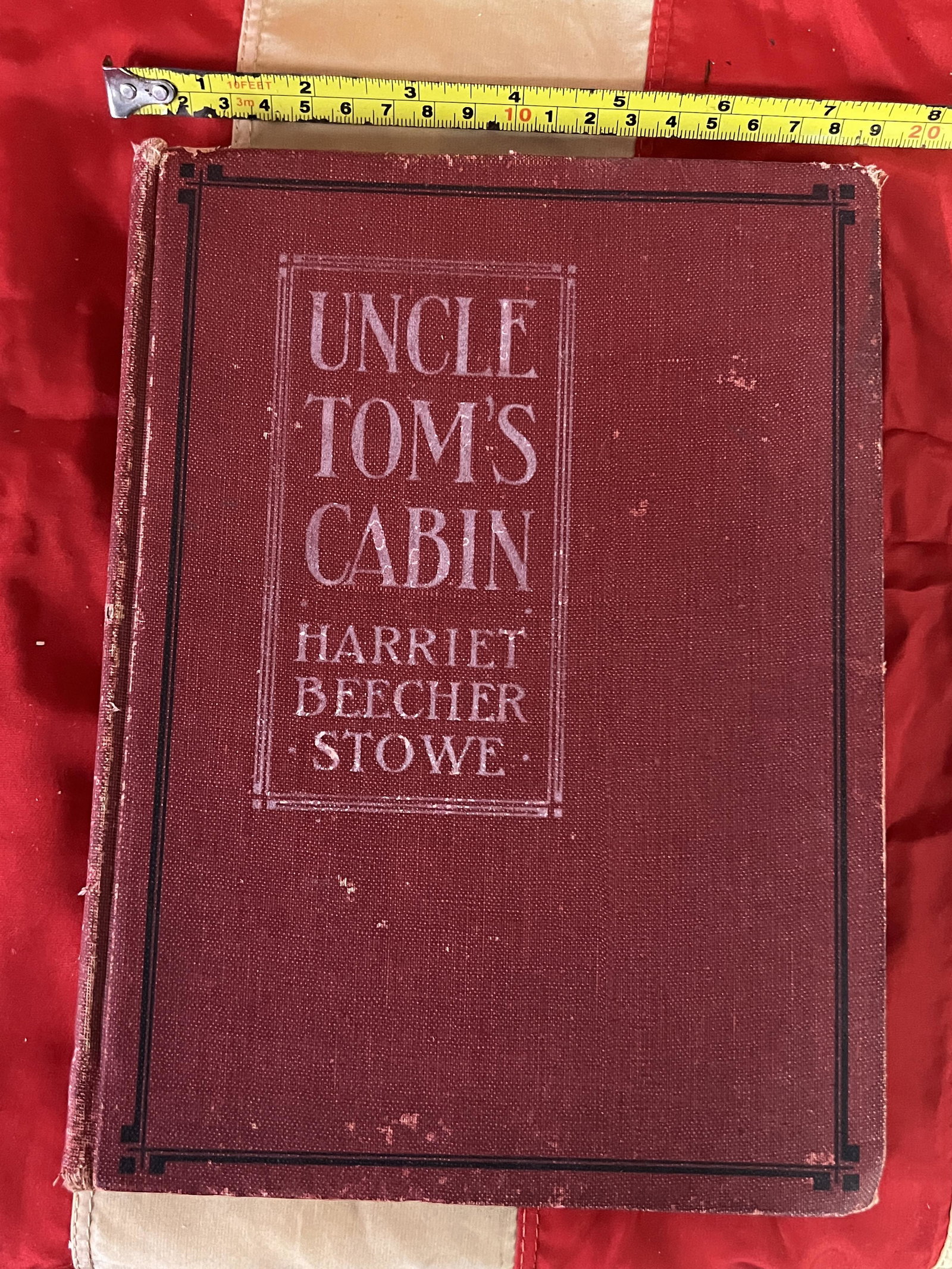 ANTIQUE UNCLE TOM'S CABIN STORY BOOK (1 of 4)